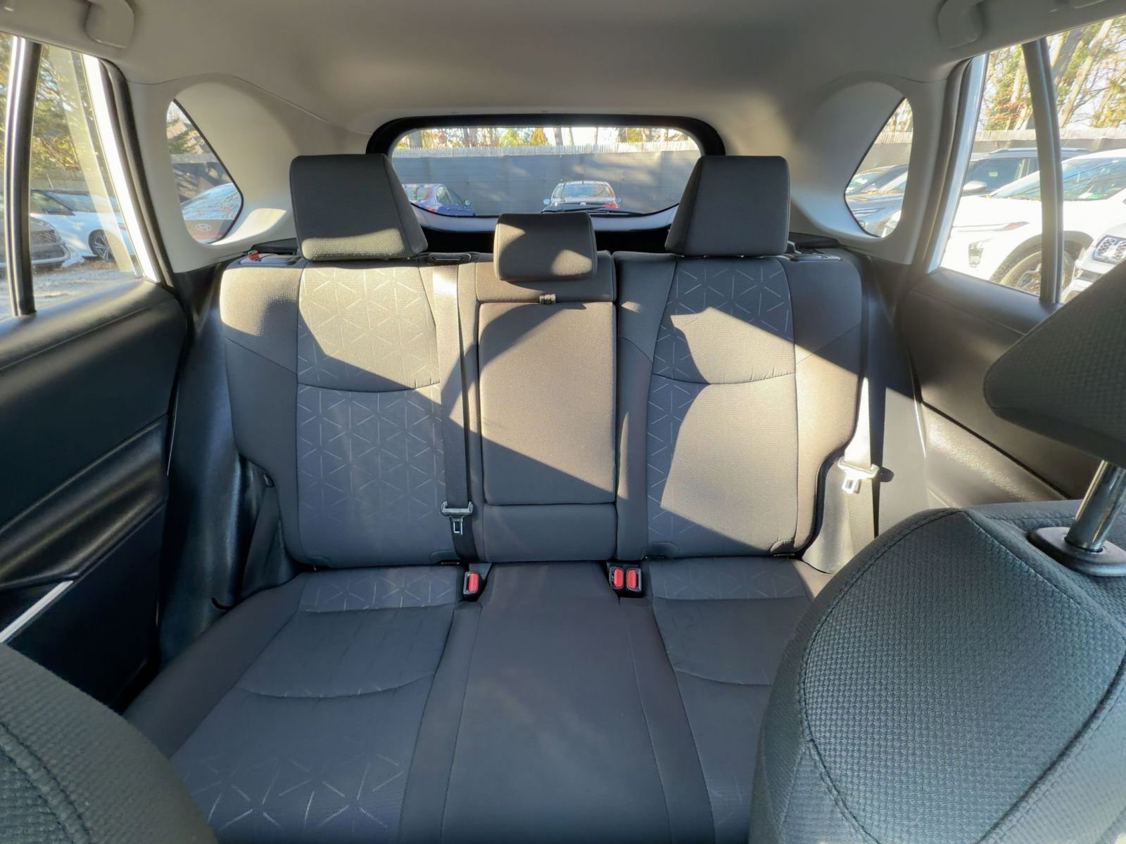 Thumbnail: 2025 Toyota RAV4 - 32