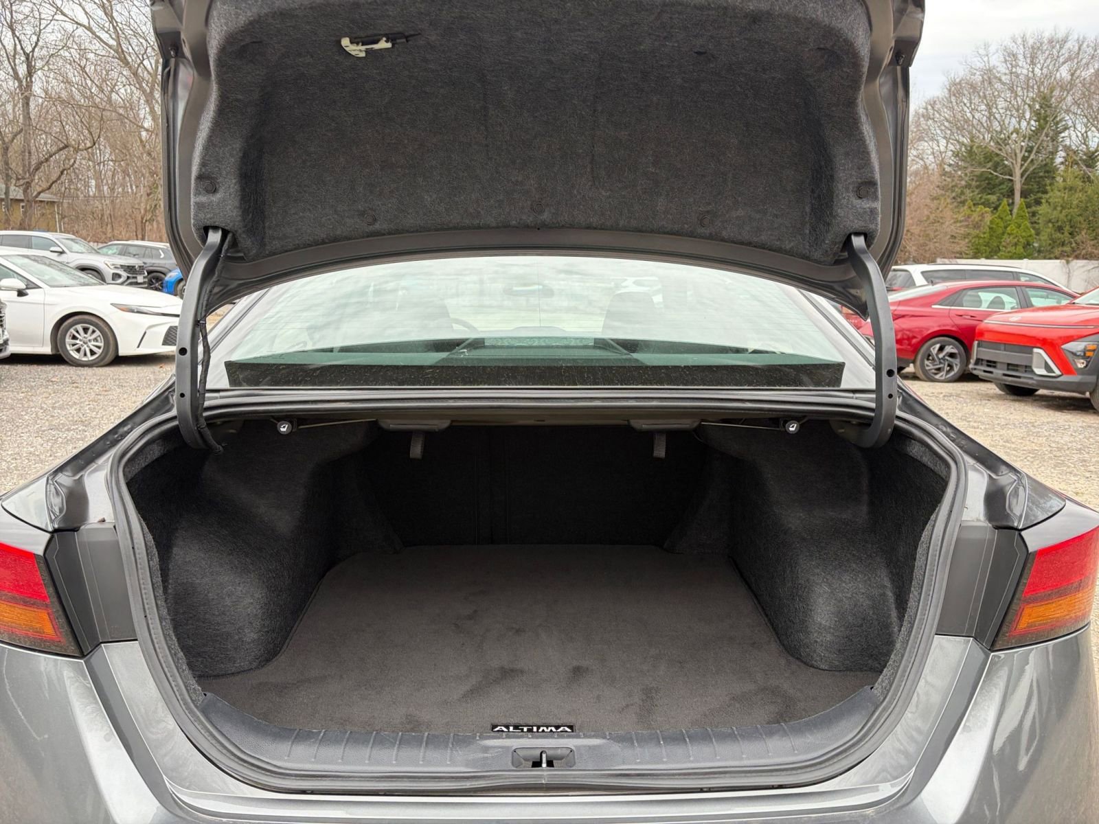 Thumbnail: 2025 Nissan Altima - 31