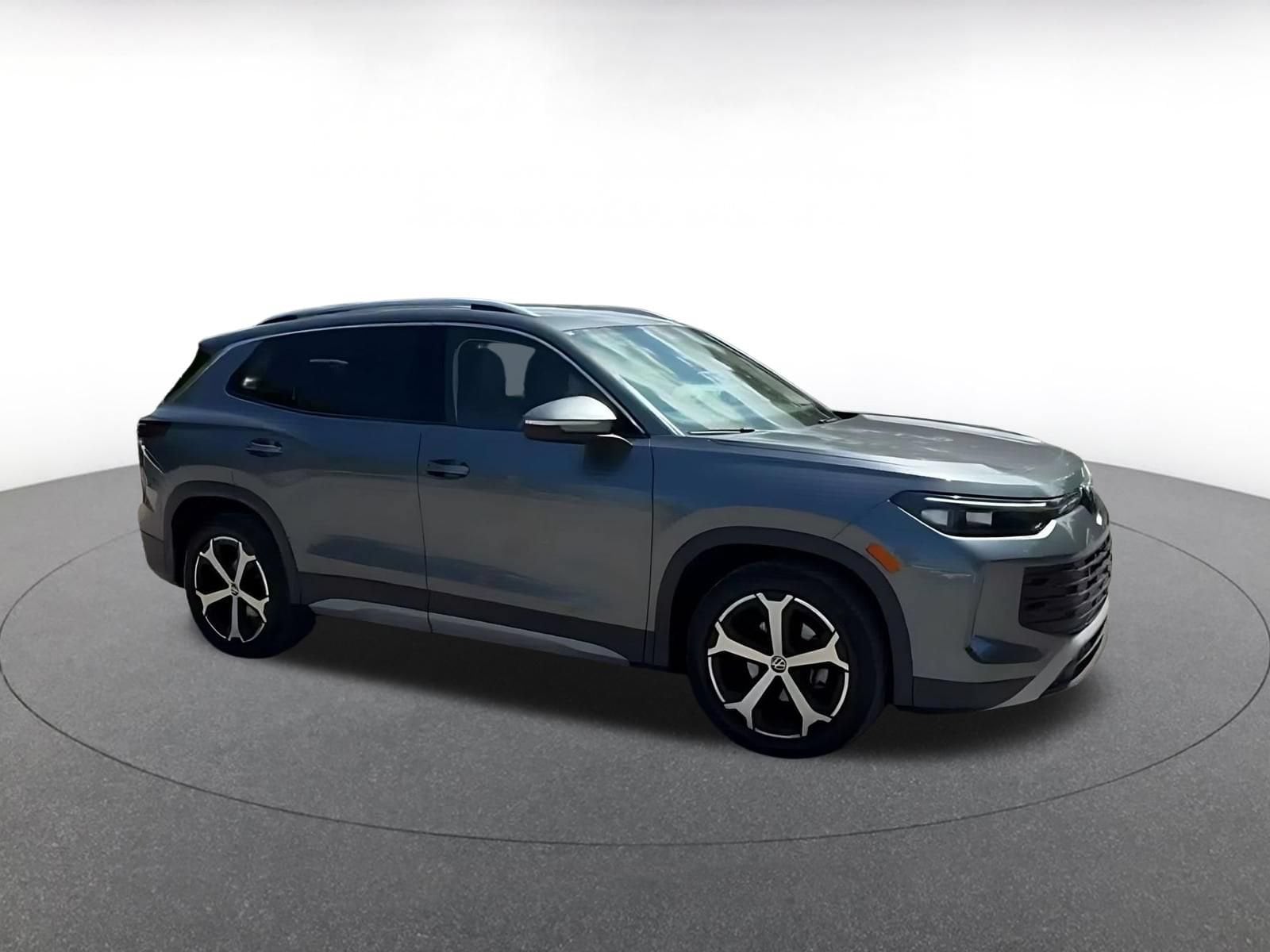 Thumbnail: 2026 Volkswagen Tiguan - 2