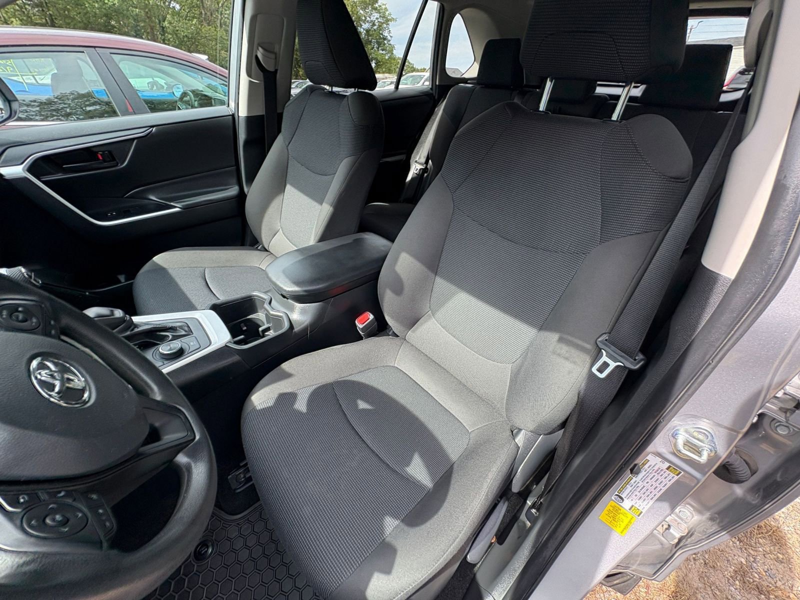 Thumbnail: 2024 Toyota RAV4 - 34