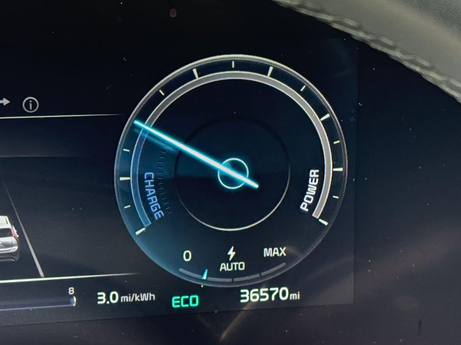 Thumbnail: 2023 Kia Niro - 18
