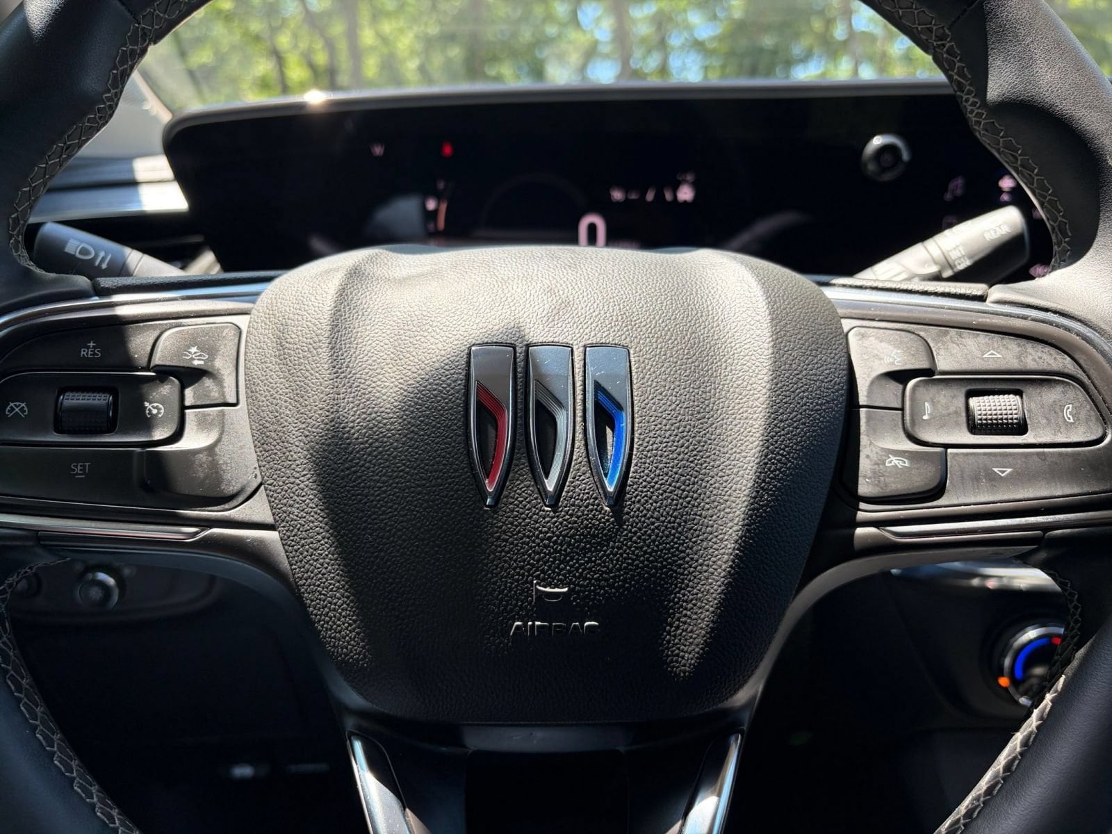 Thumbnail: 2025 Buick Encore GX - 27