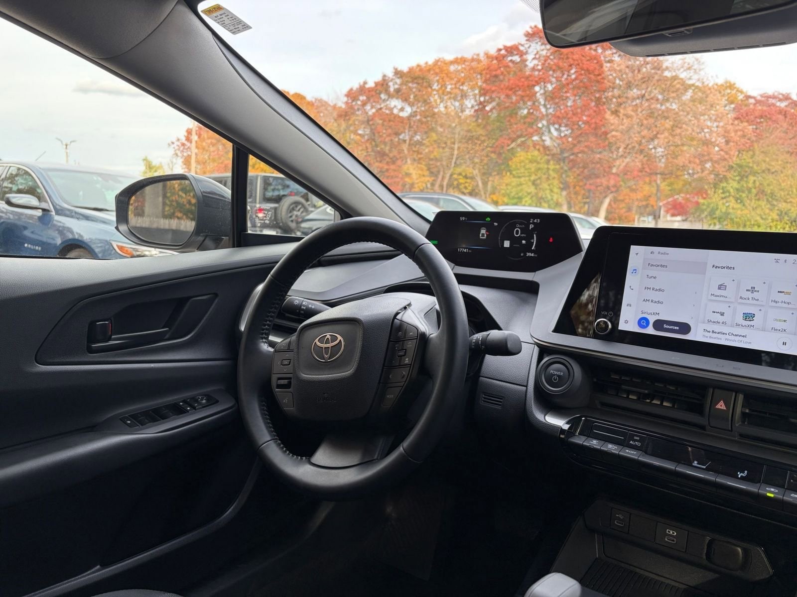 Thumbnail: 2025 Toyota Prius - 32