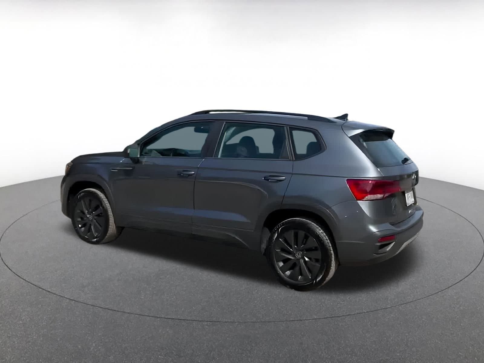 Thumbnail: 2024 Volkswagen Taos - 9