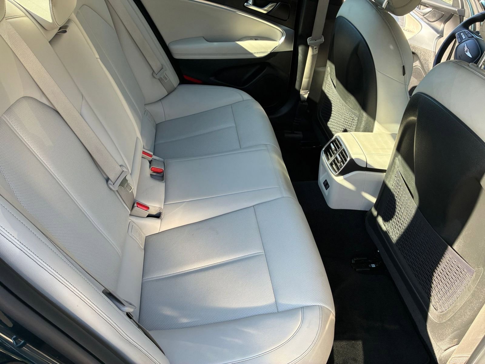 Thumbnail: 2025 Genesis G70 - 25