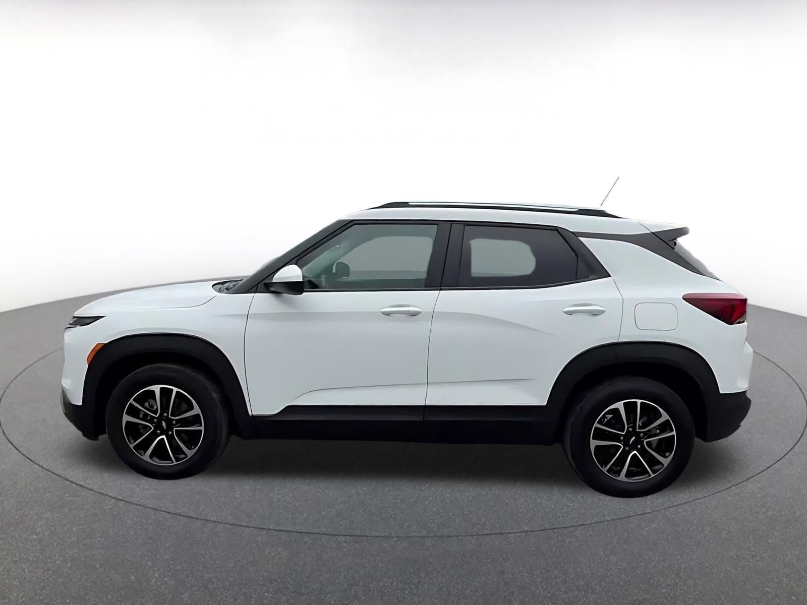 Thumbnail: 2025 Chevrolet TrailBlazer - 9