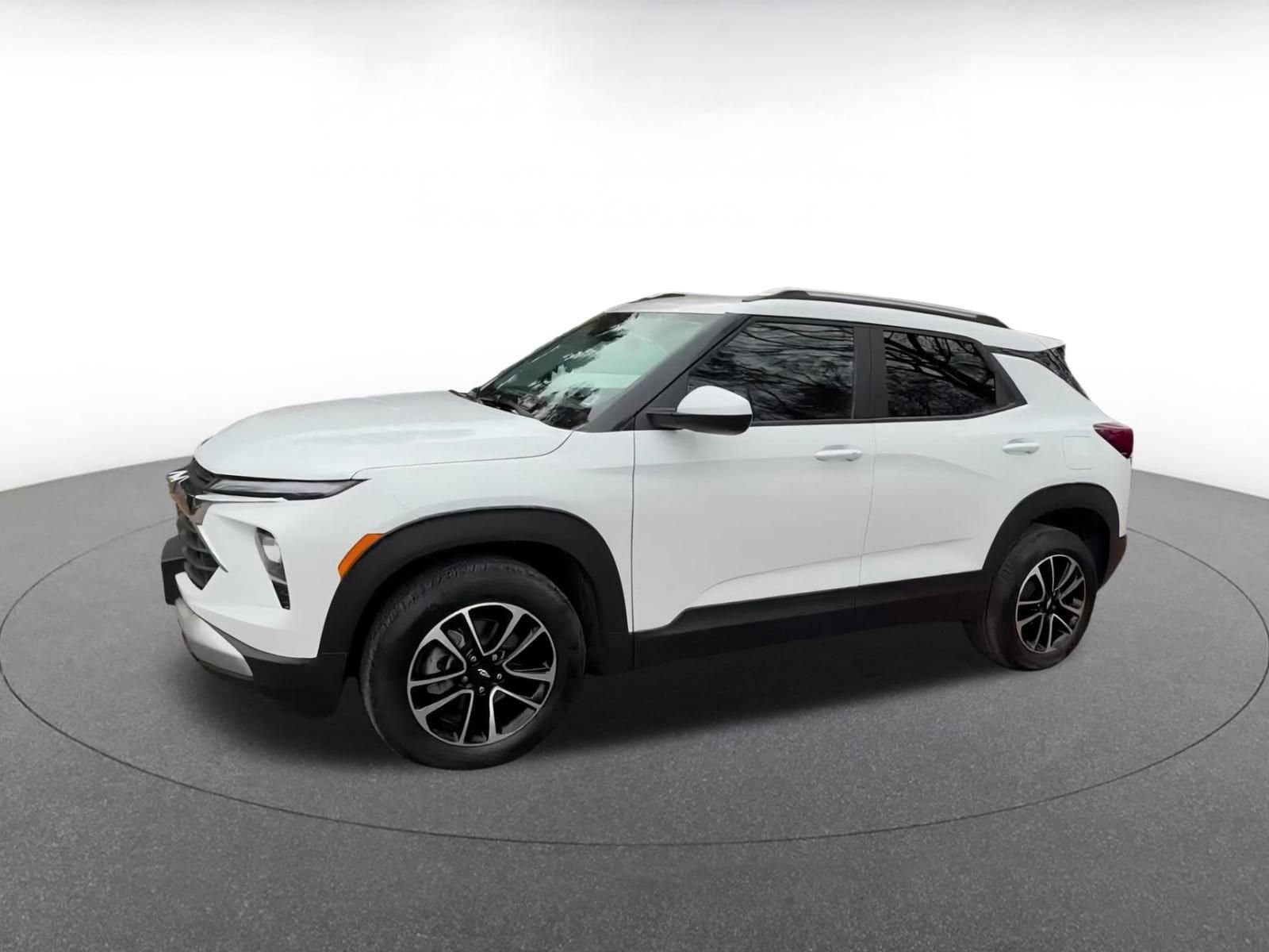 Thumbnail: 2025 Chevrolet TrailBlazer - 8