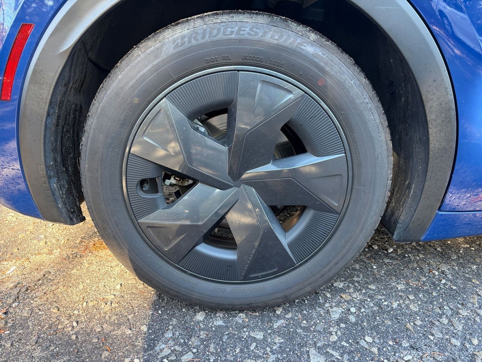 Thumbnail: 2025 Toyota Prius - 28