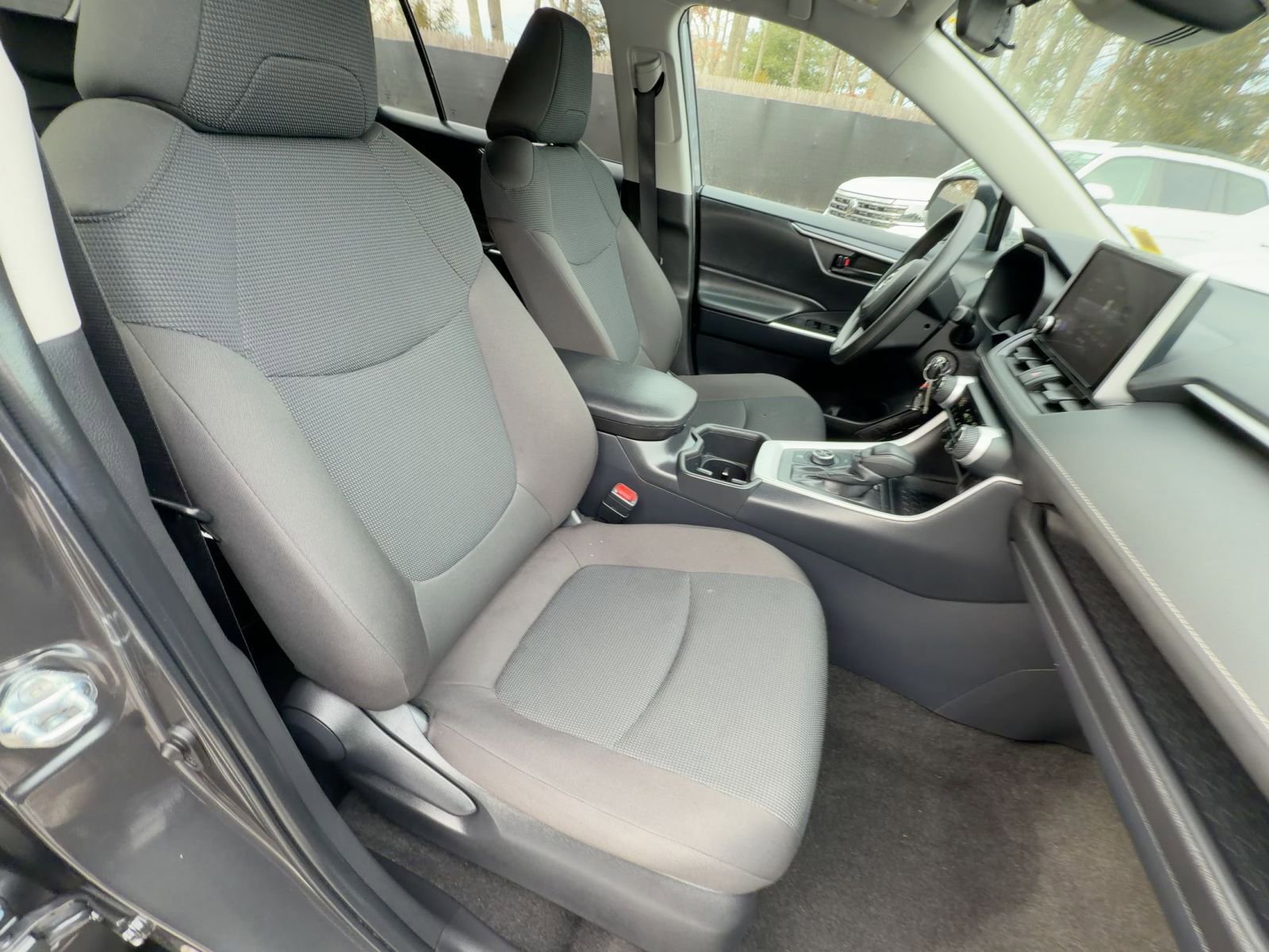 Thumbnail: 2025 Toyota RAV4 - 23