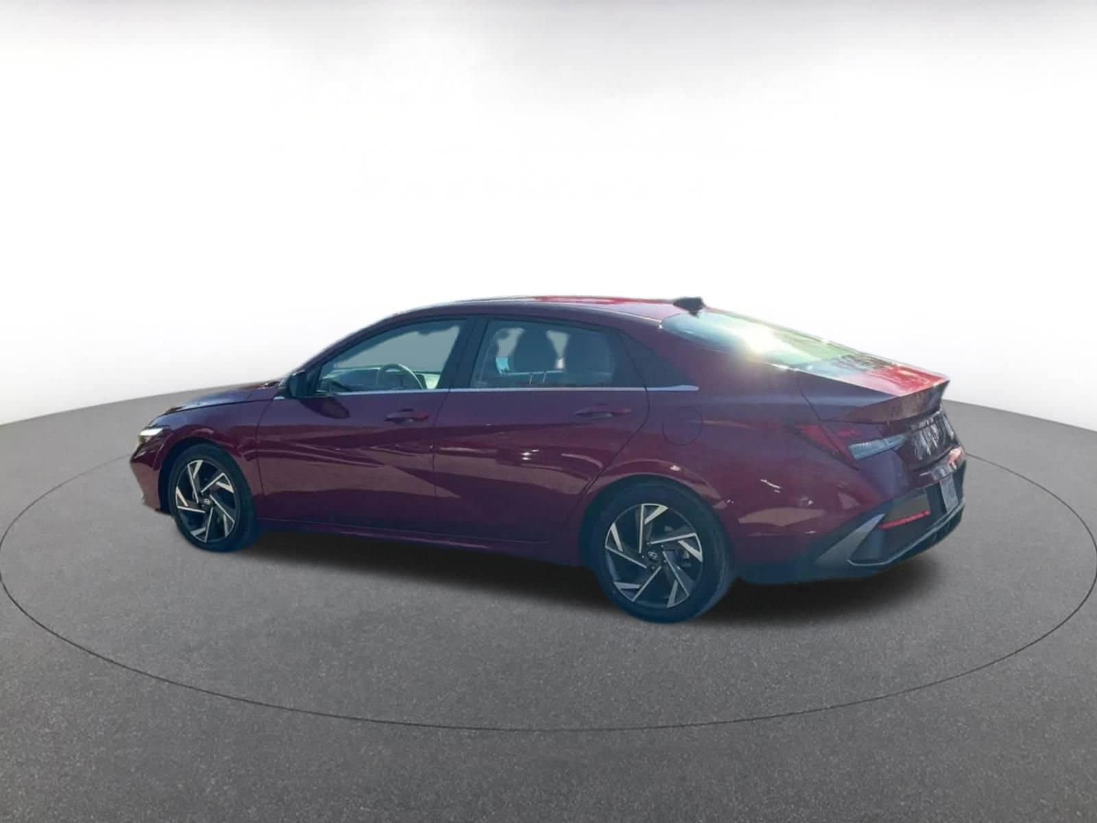 Thumbnail: 2025 Hyundai Elantra - 10