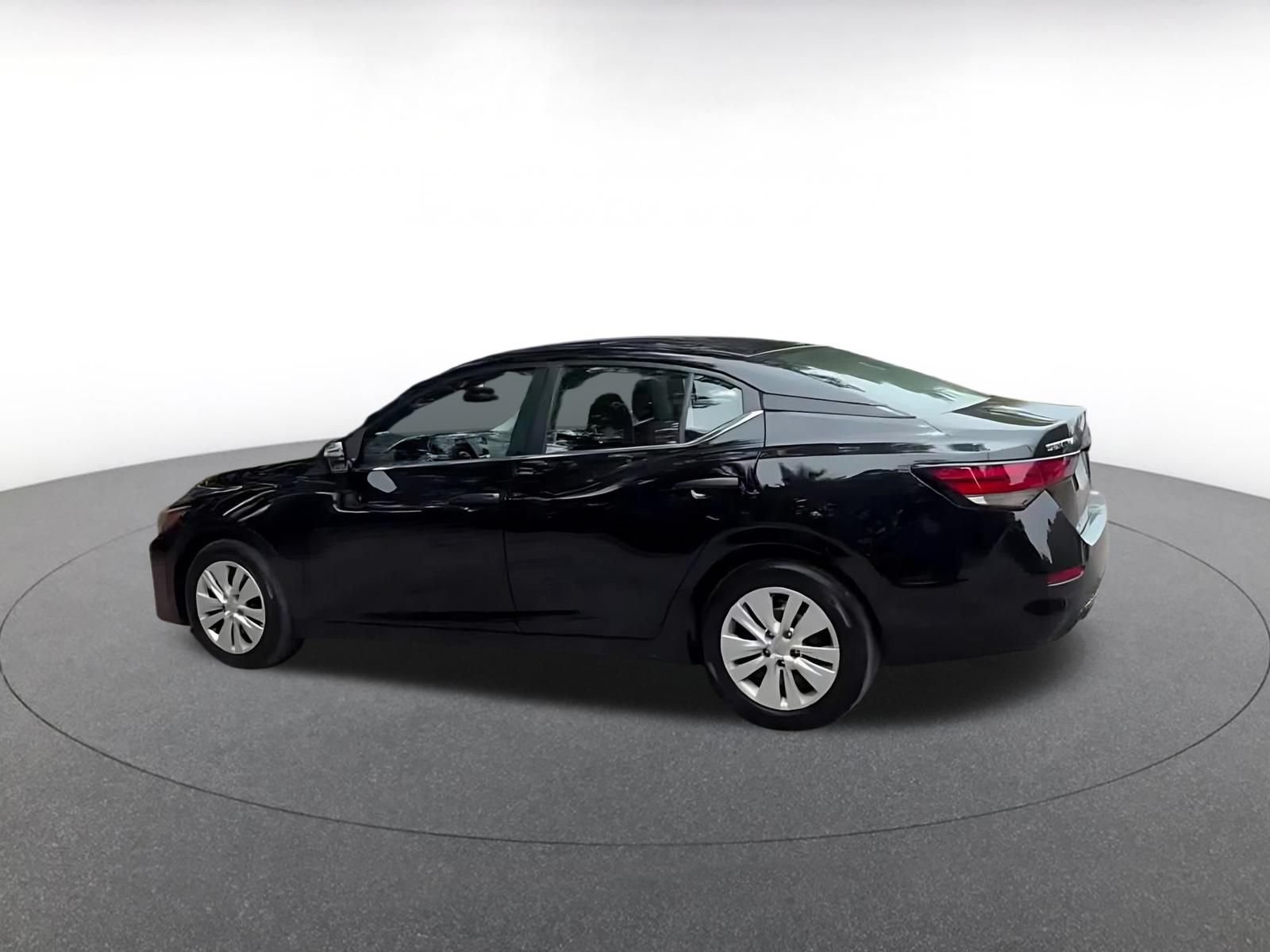 Thumbnail: 2025 Nissan Sentra - 10