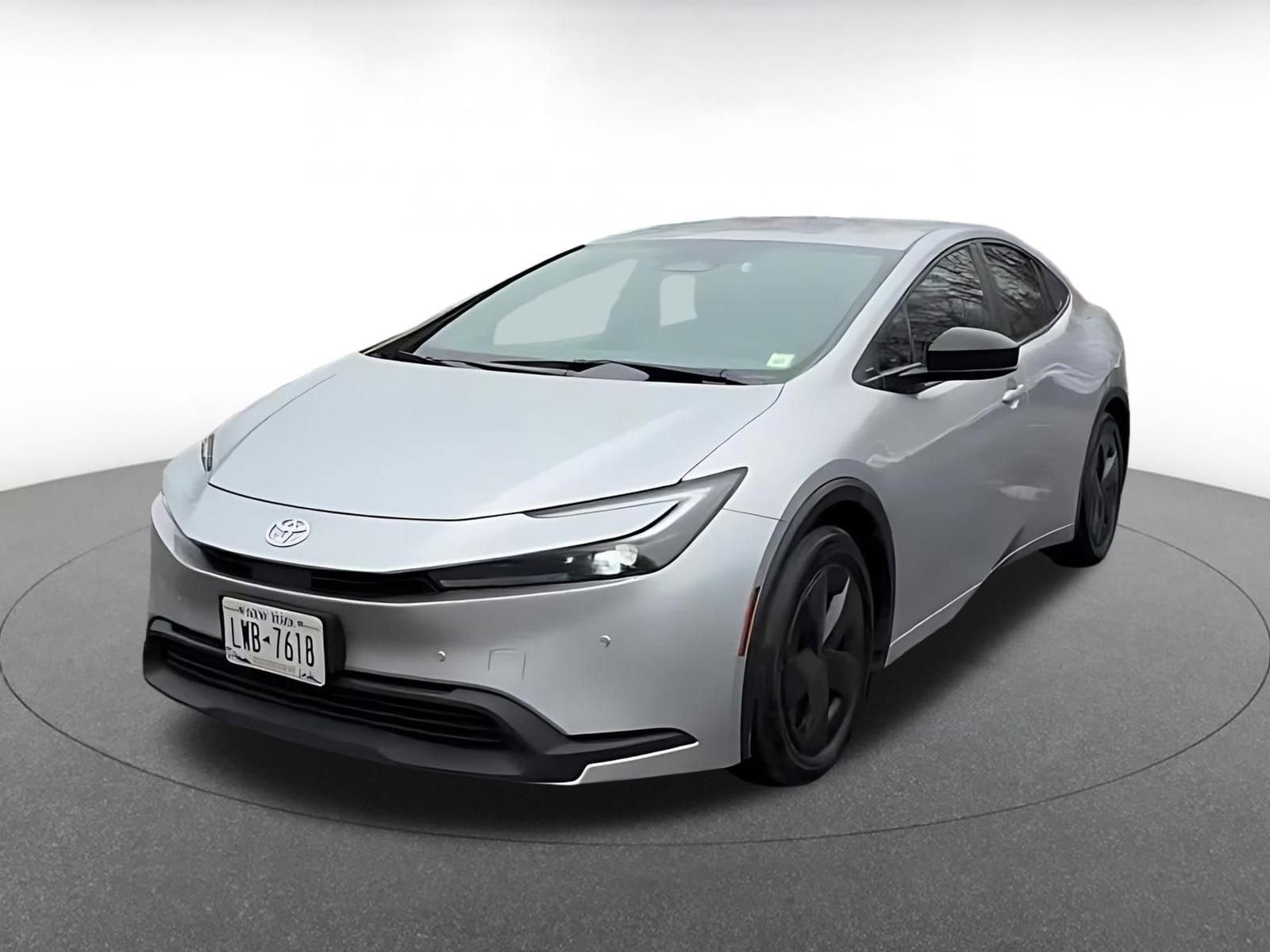 Thumbnail: 2025 Toyota Prius - 7