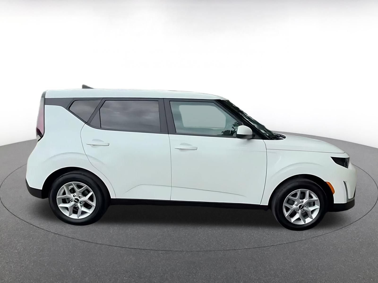 Thumbnail: 2025 Kia Soul - 13