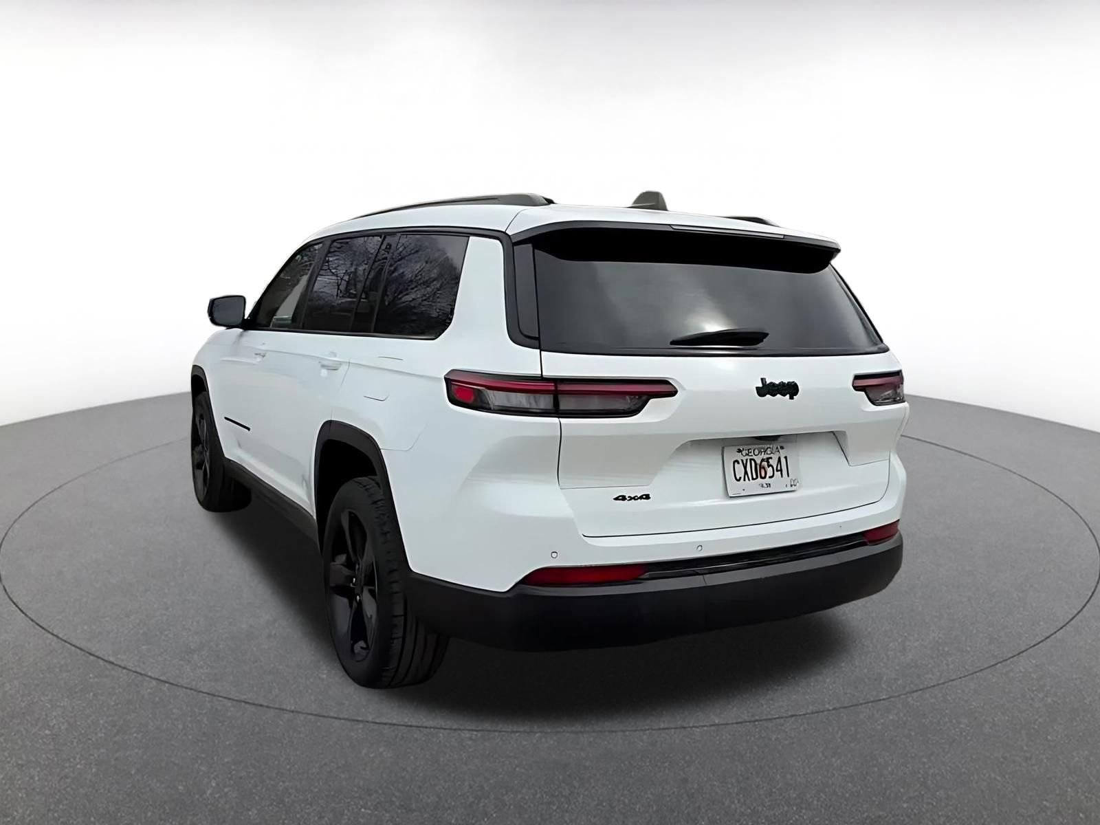 Thumbnail: 2023 Jeep Grand Cherokee - 11