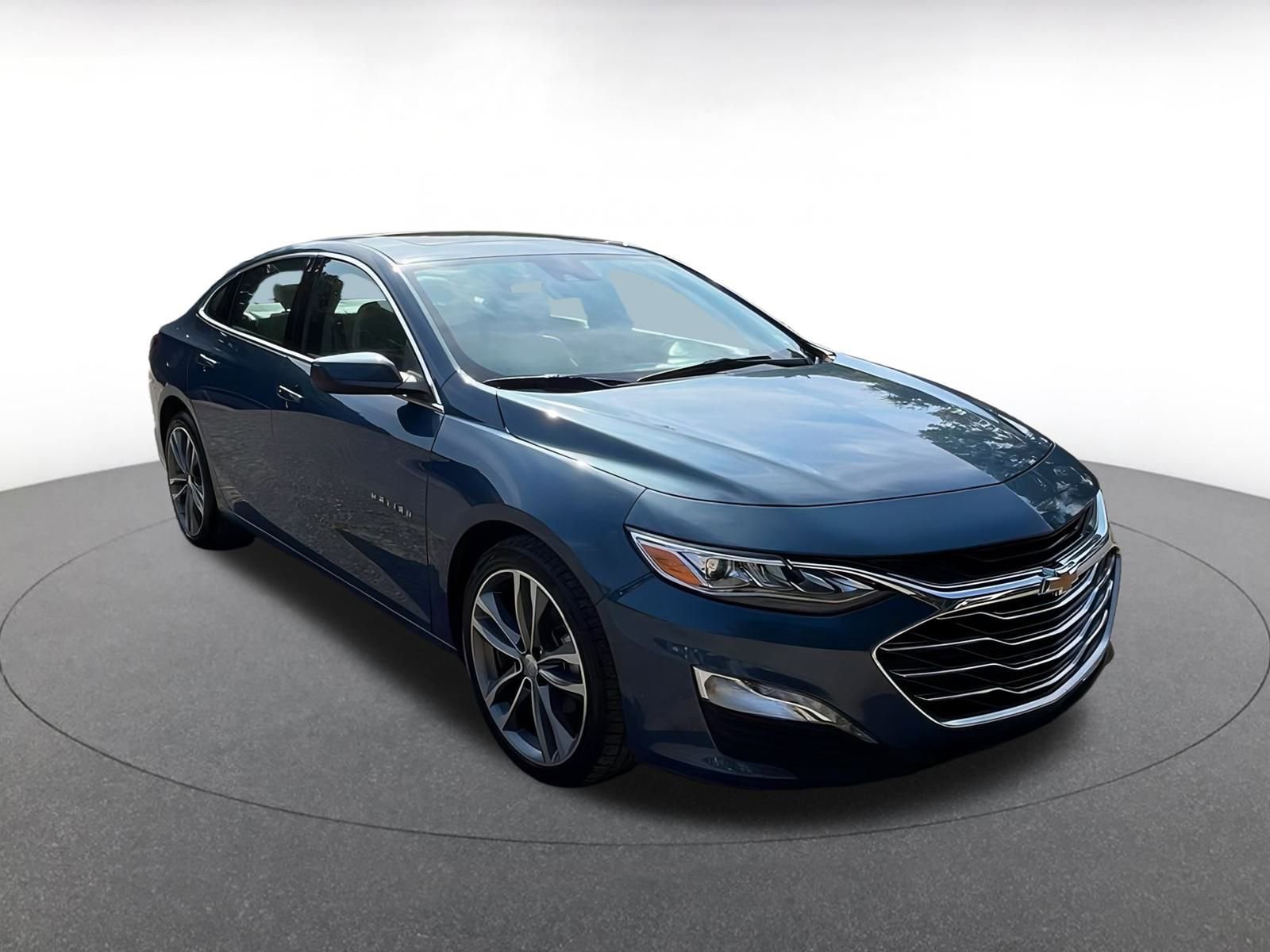 Thumbnail: 2024 Chevrolet Malibu - 1