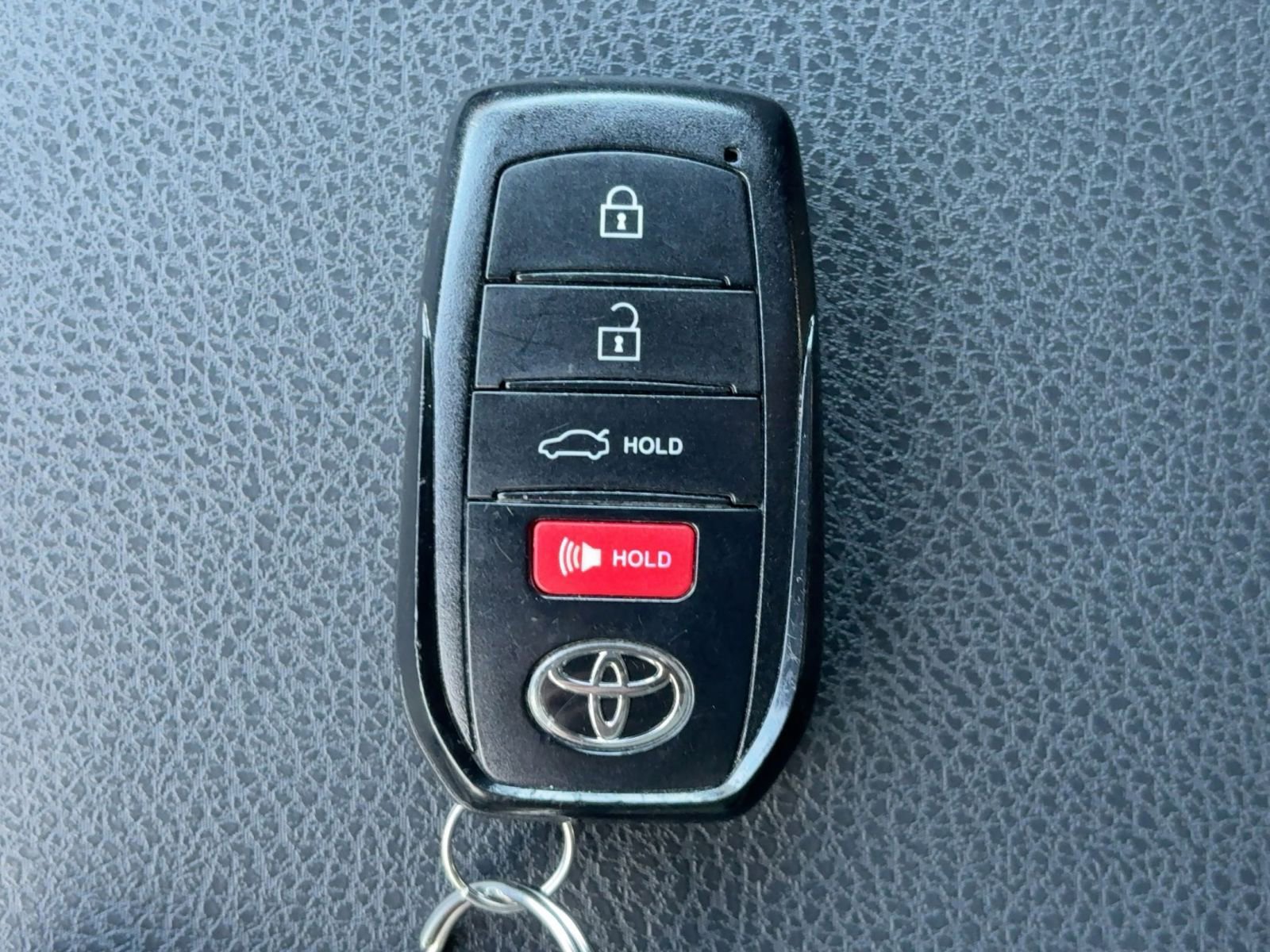 Thumbnail: 2025 Toyota Camry - 31