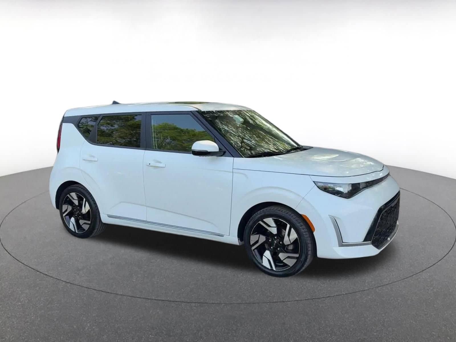 Thumbnail: 2023 Kia Soul - 2