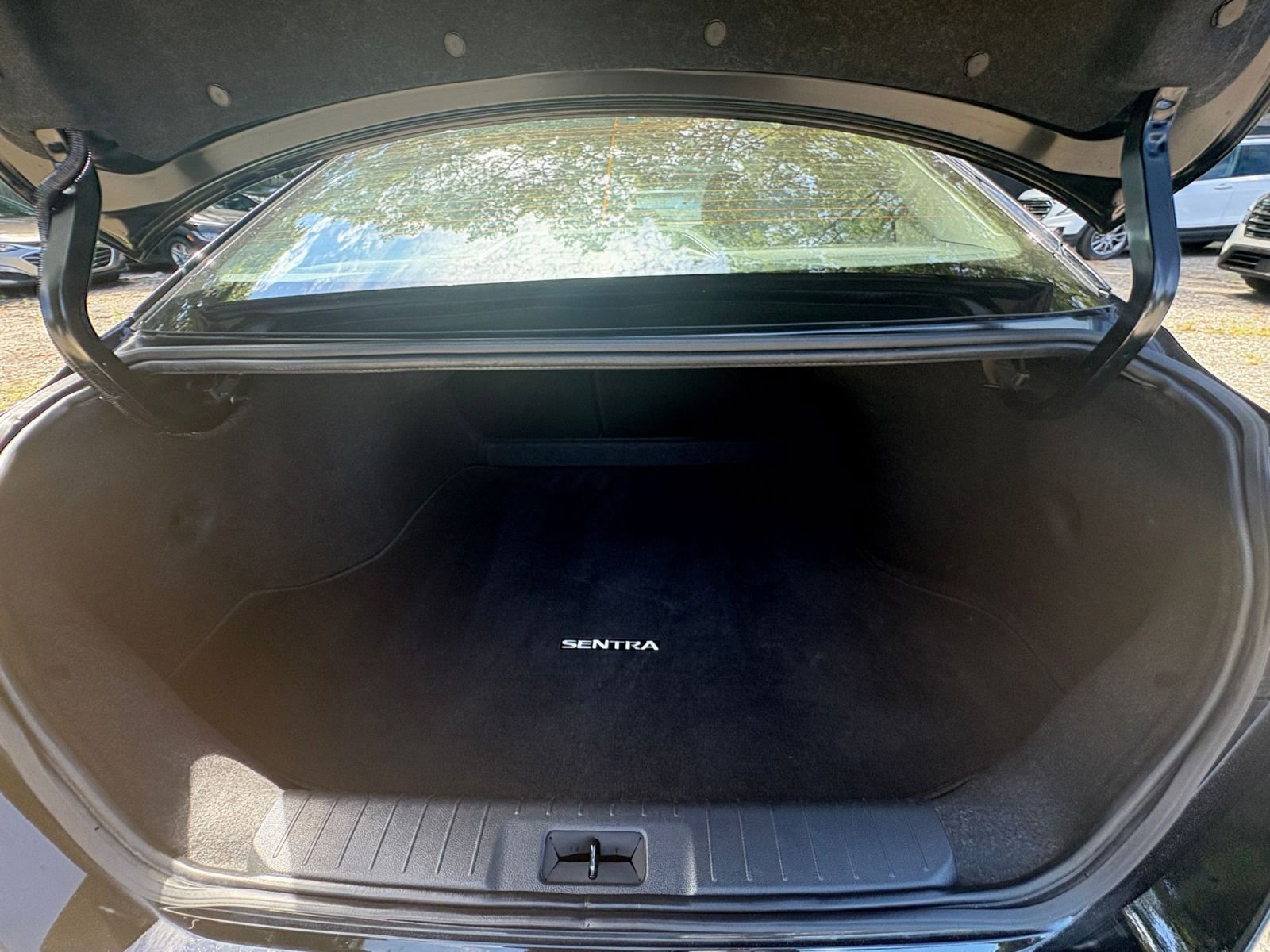 Thumbnail: 2024 Nissan Sentra - 28