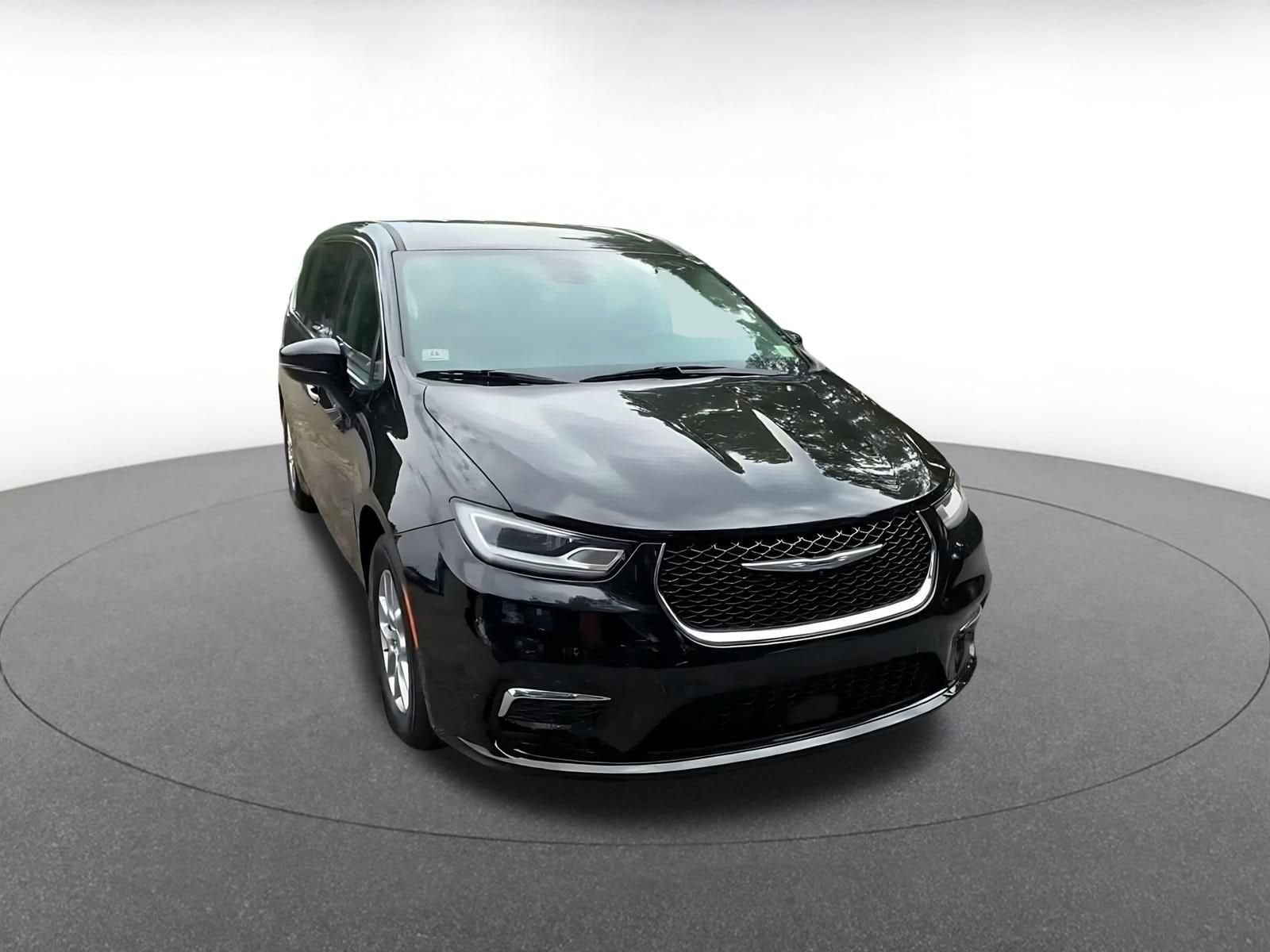 Thumbnail: 2024 Chrysler Pacifica - 2