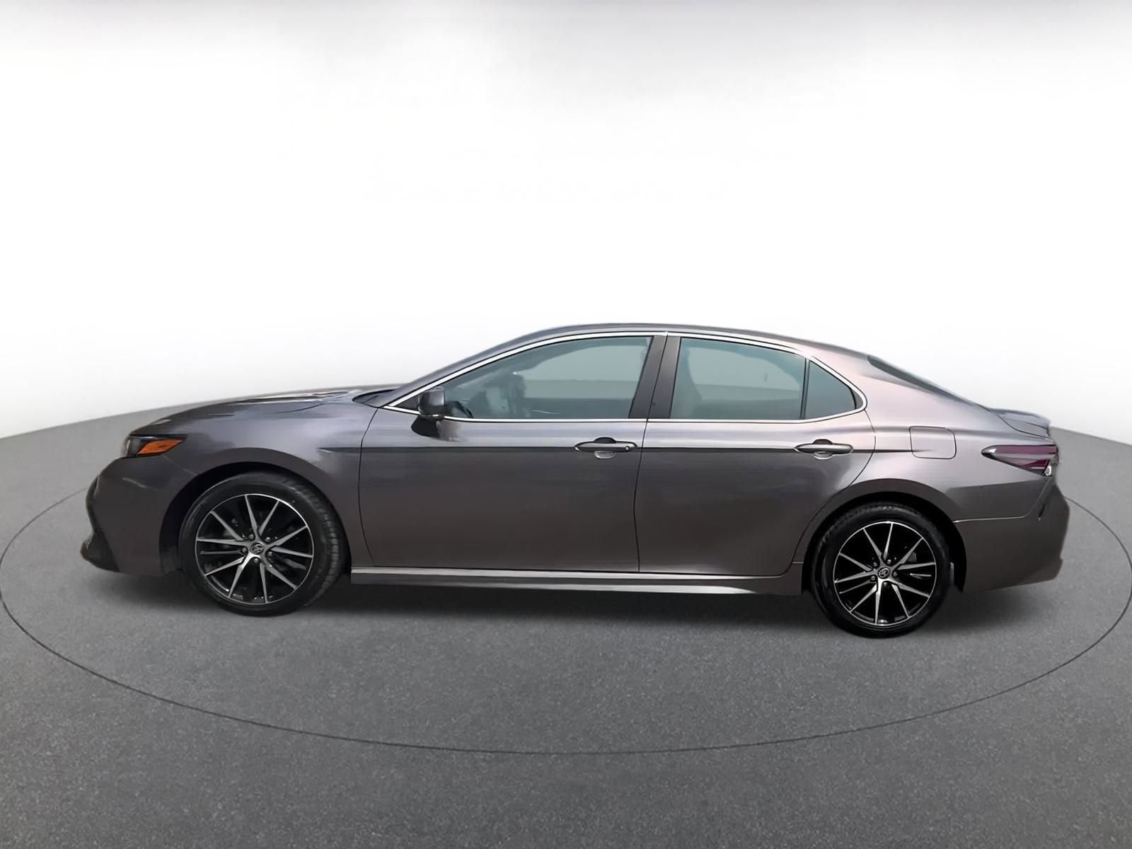 Thumbnail: 2024 Toyota Camry - 8