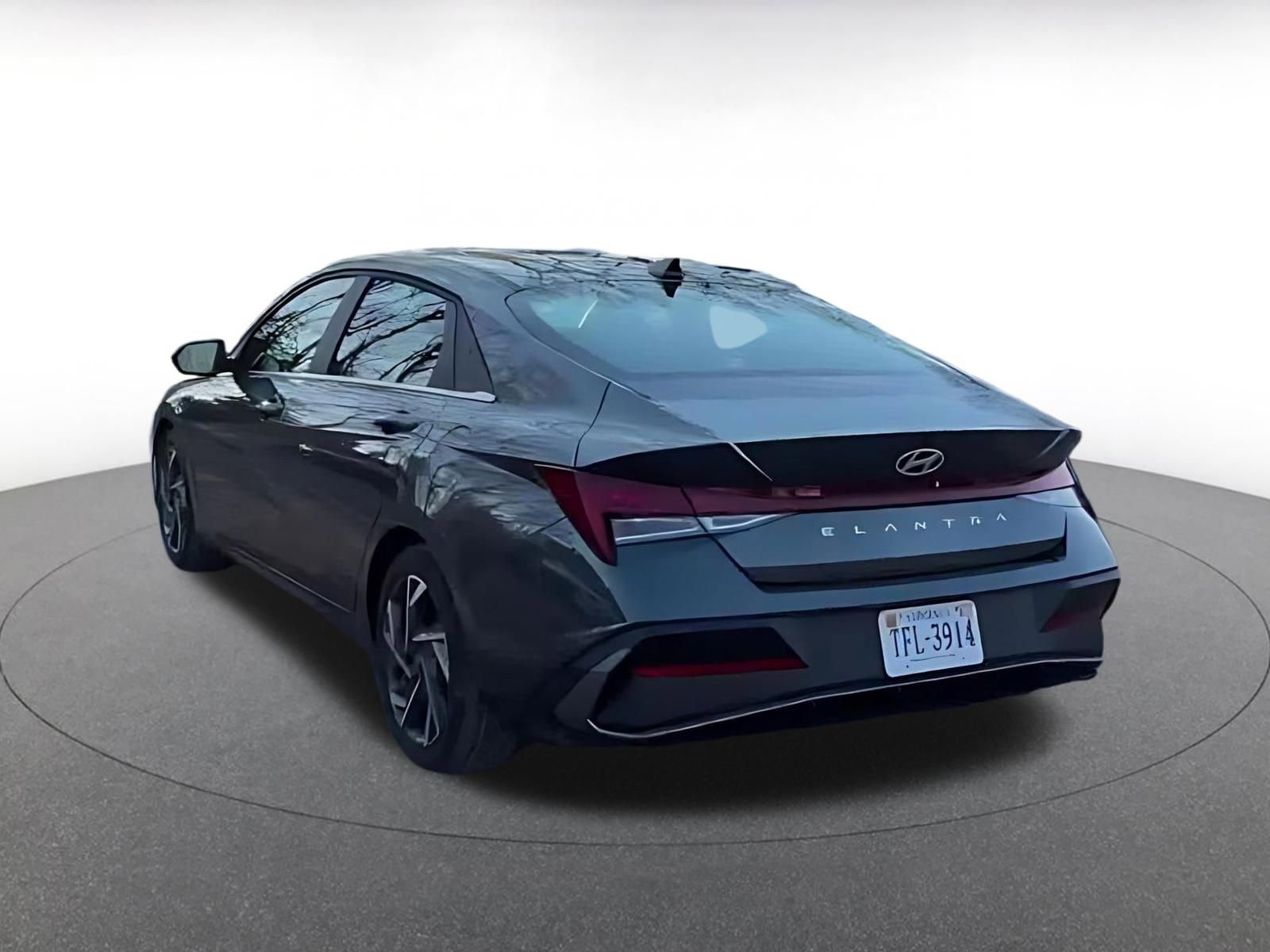 Thumbnail: 2025 Hyundai Elantra - 9