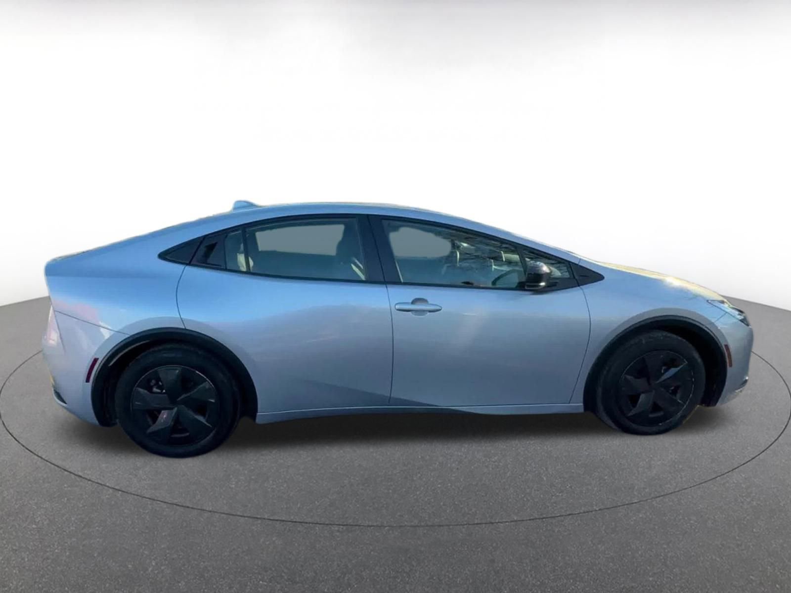 Thumbnail: 2025 Toyota Prius - 16