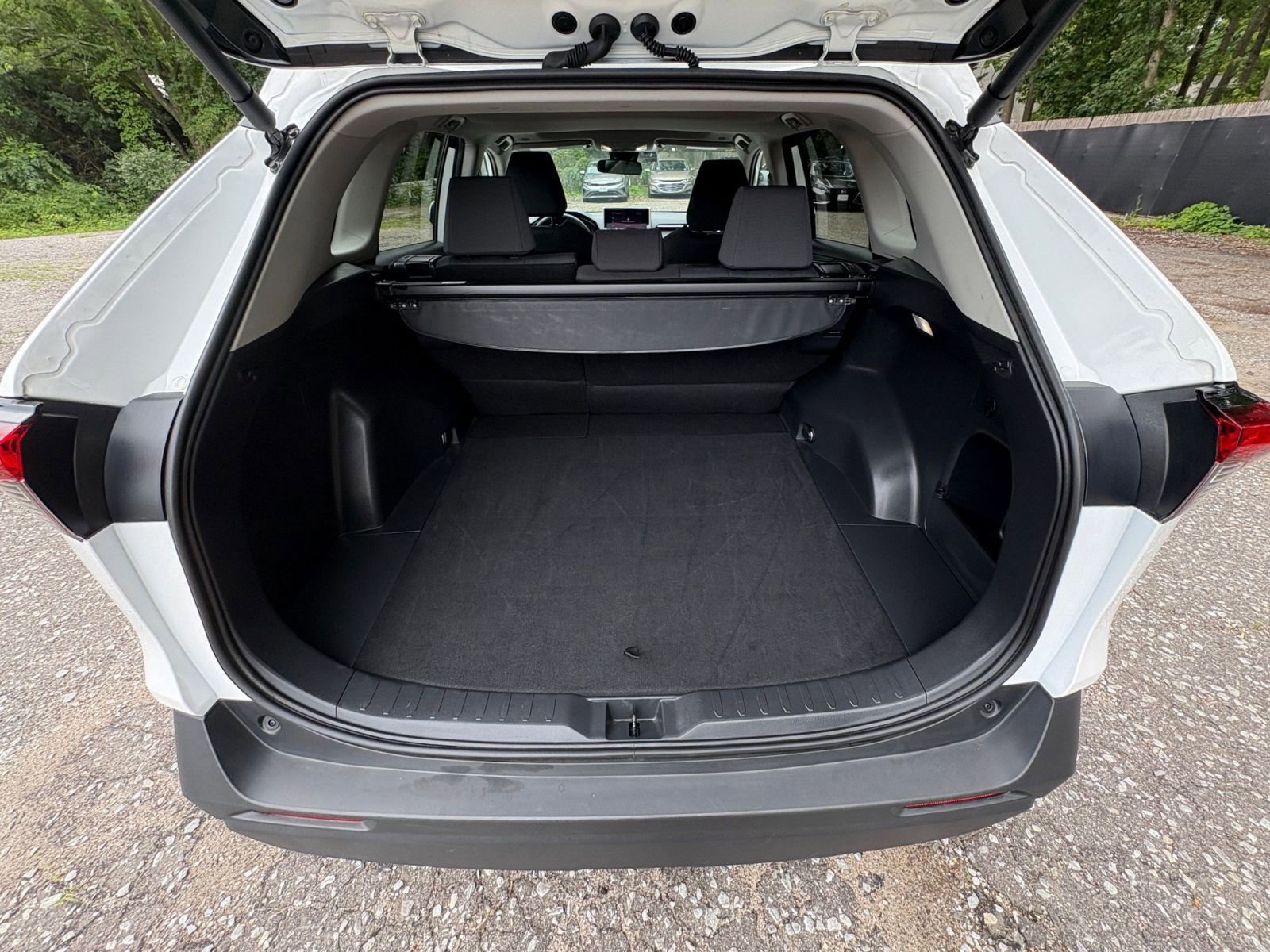 Thumbnail: 2024 Toyota RAV4 - 27