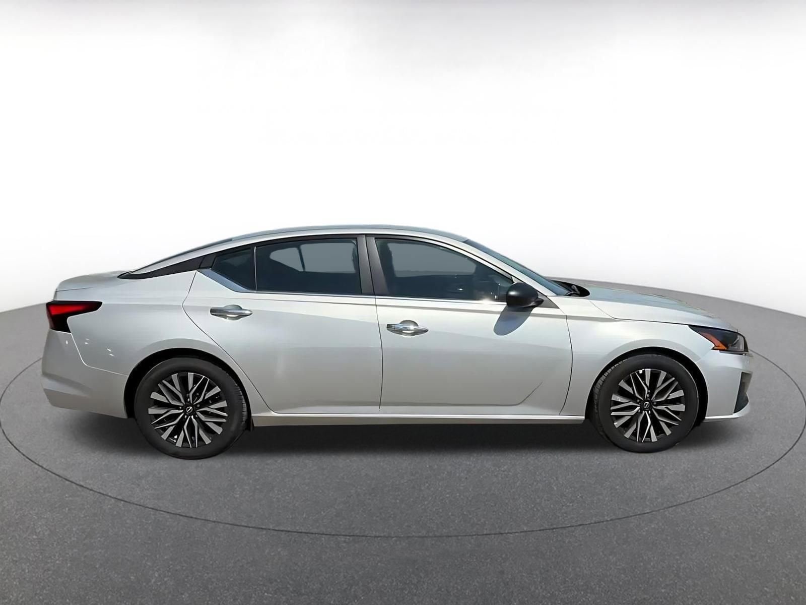 Thumbnail: 2025 Nissan Altima - 16