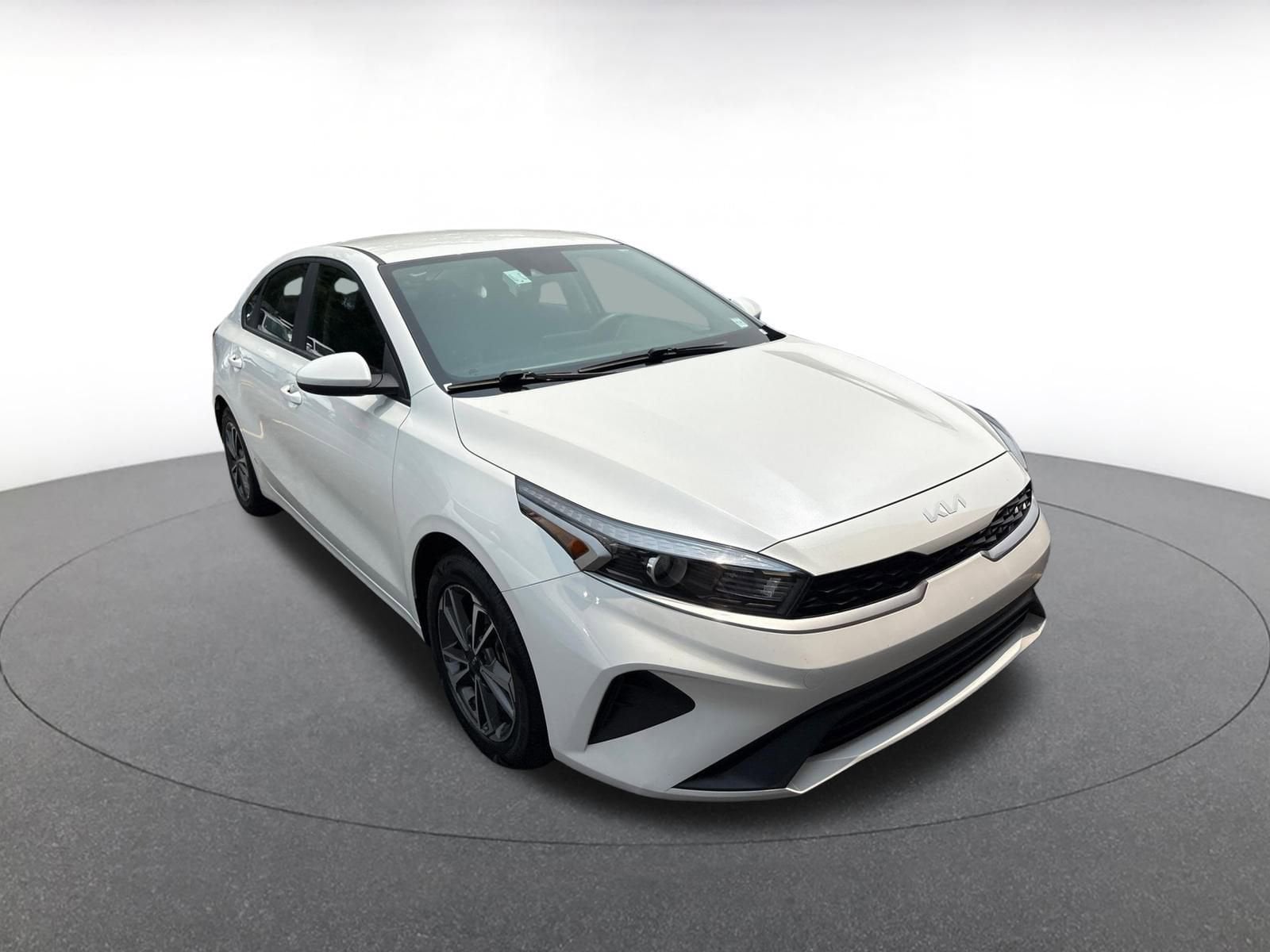 2023 Kia Forte LXS 2
