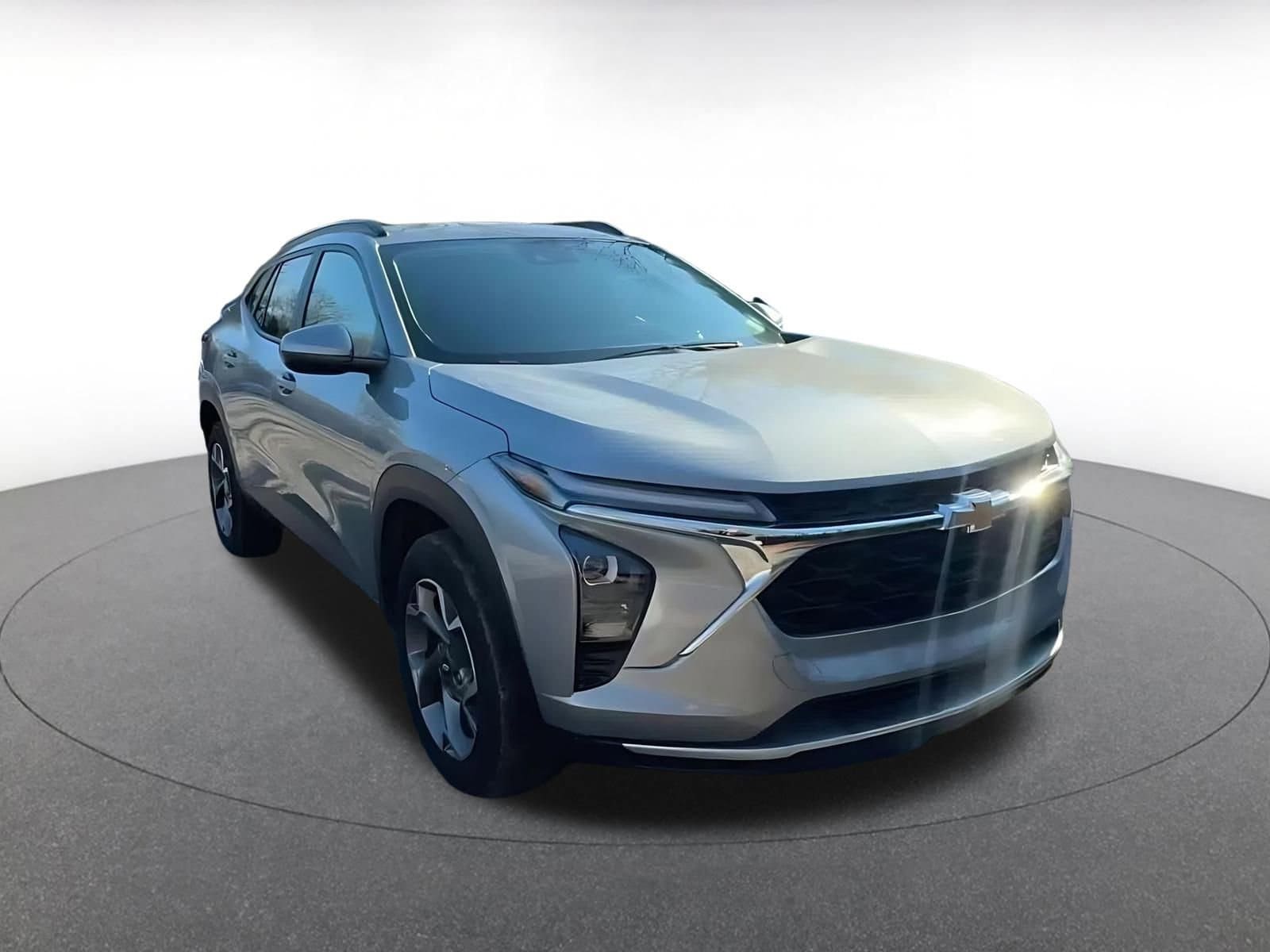 Thumbnail: 2025 Chevrolet Trax - 3