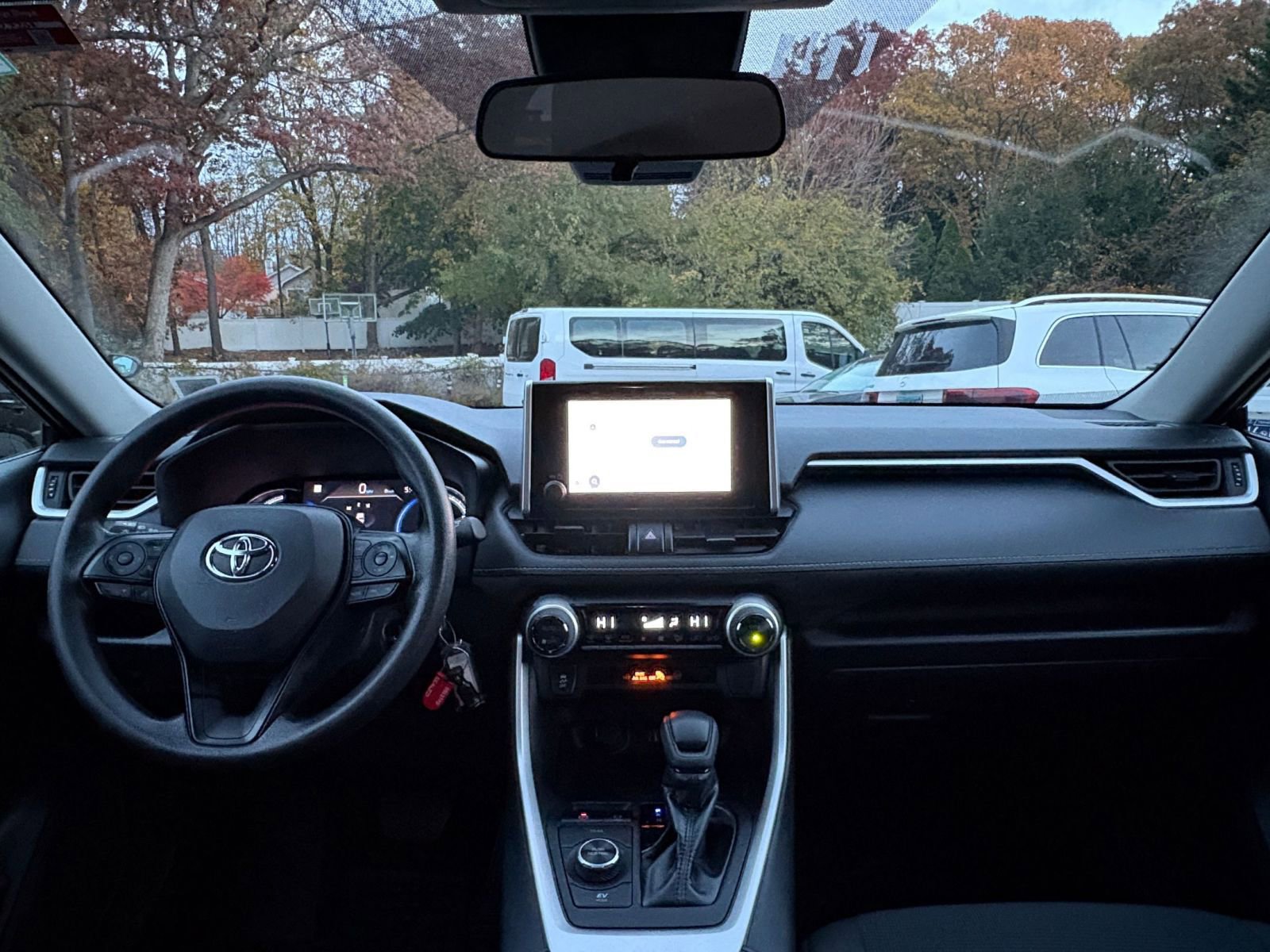 Thumbnail: 2025 Toyota RAV4 - 32