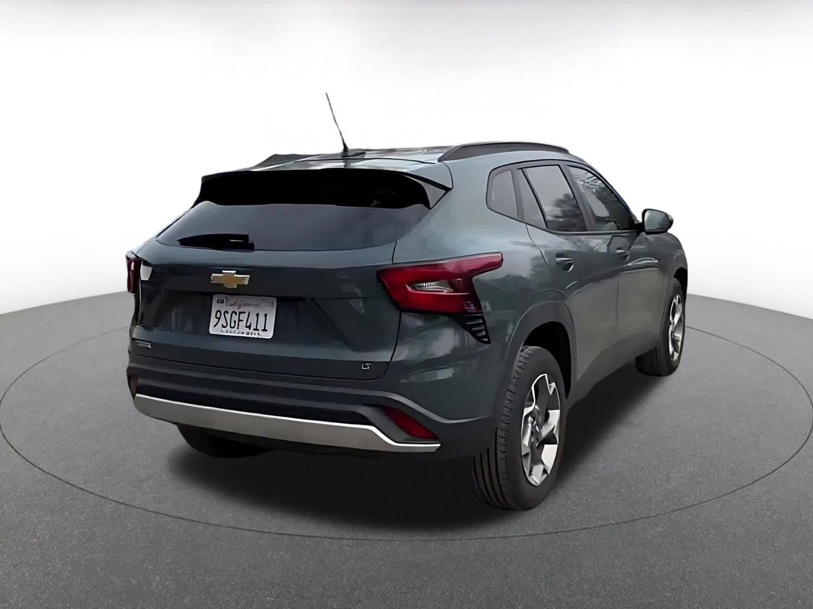 Thumbnail: 2025 Chevrolet Trax - 14