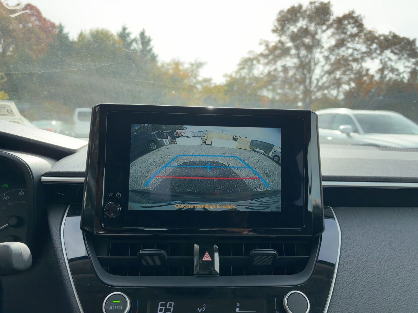 Thumbnail: 2025 Toyota Corolla - 25