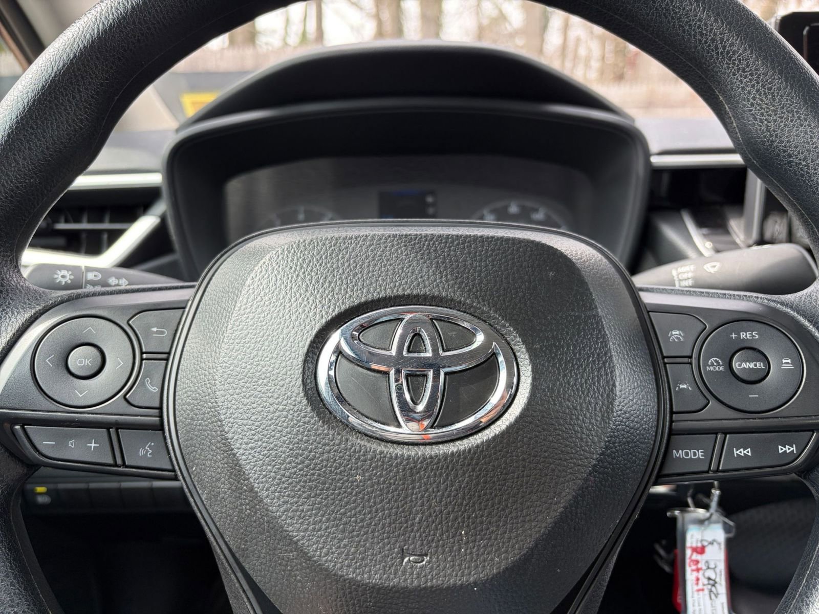 Thumbnail: 2025 Toyota Corolla - 25