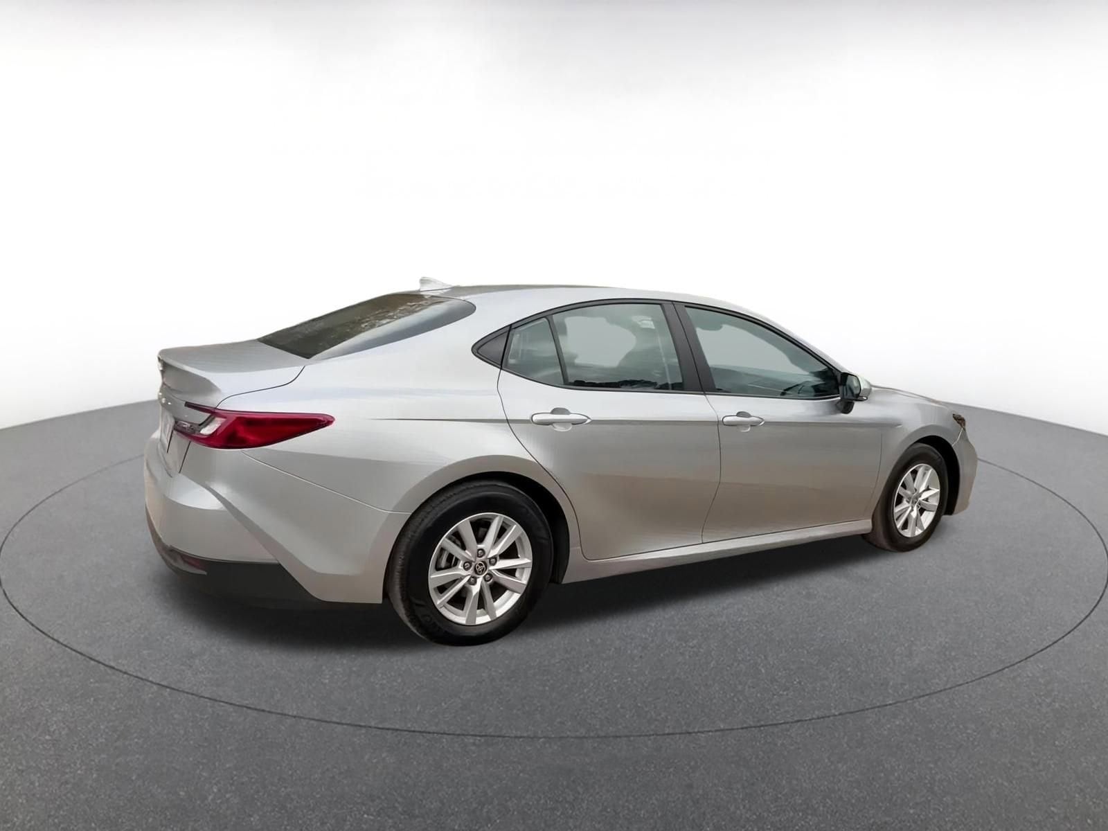 Thumbnail: 2025 Toyota Camry - 15