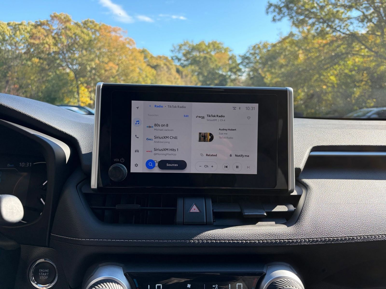 Thumbnail: 2025 Toyota RAV4 - 21