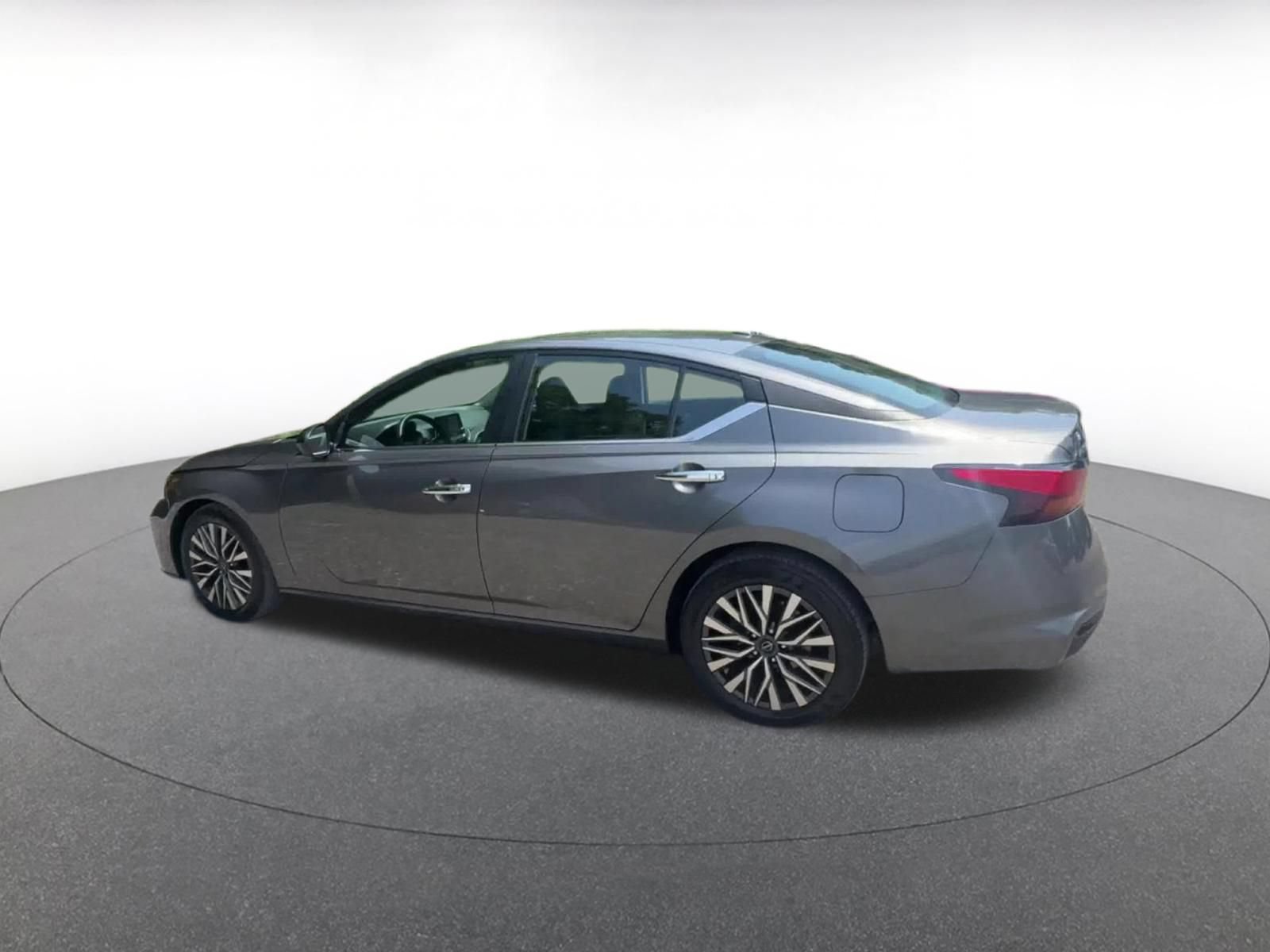 Thumbnail: 2025 Nissan Altima - 8