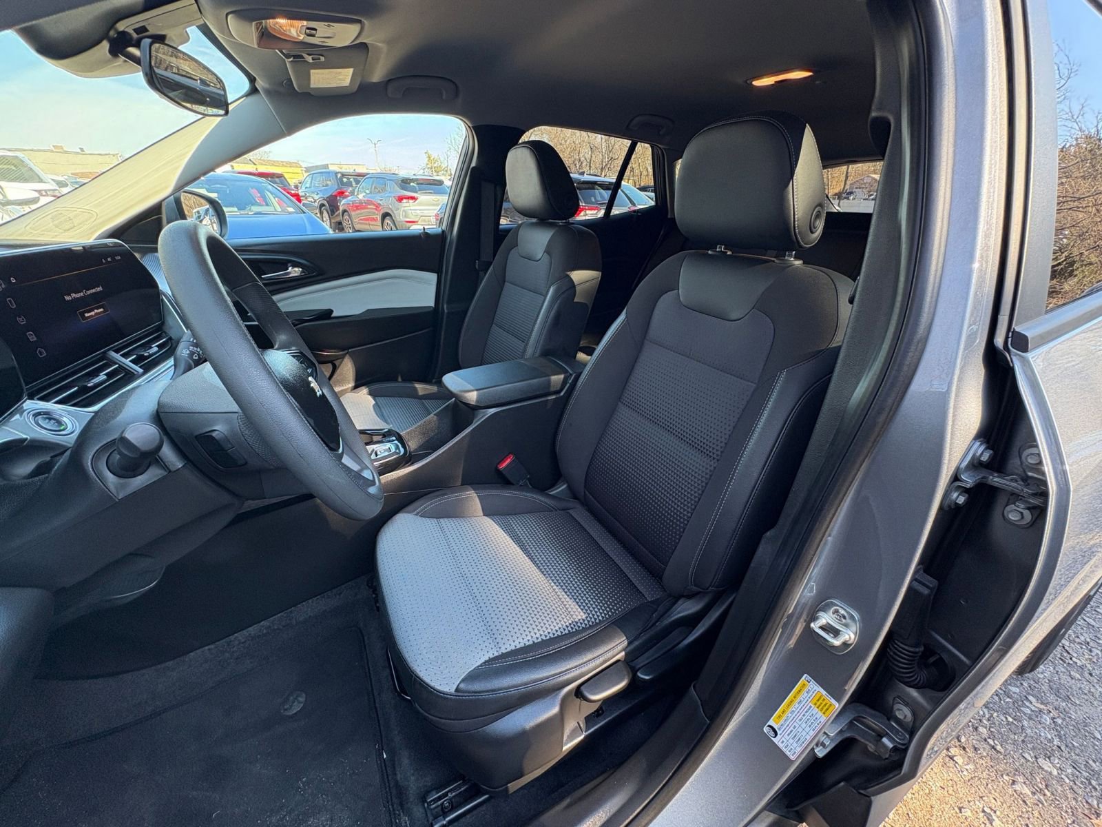 Thumbnail: 2025 Chevrolet Trax - 32