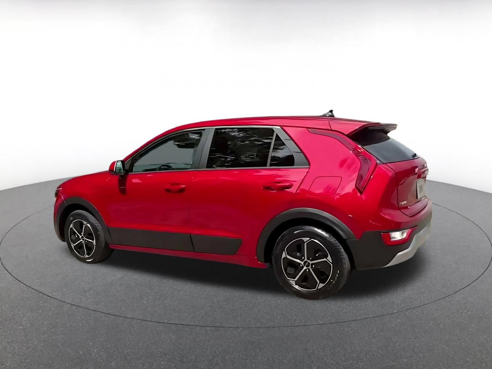 Thumbnail: 2026 Kia Niro - 8