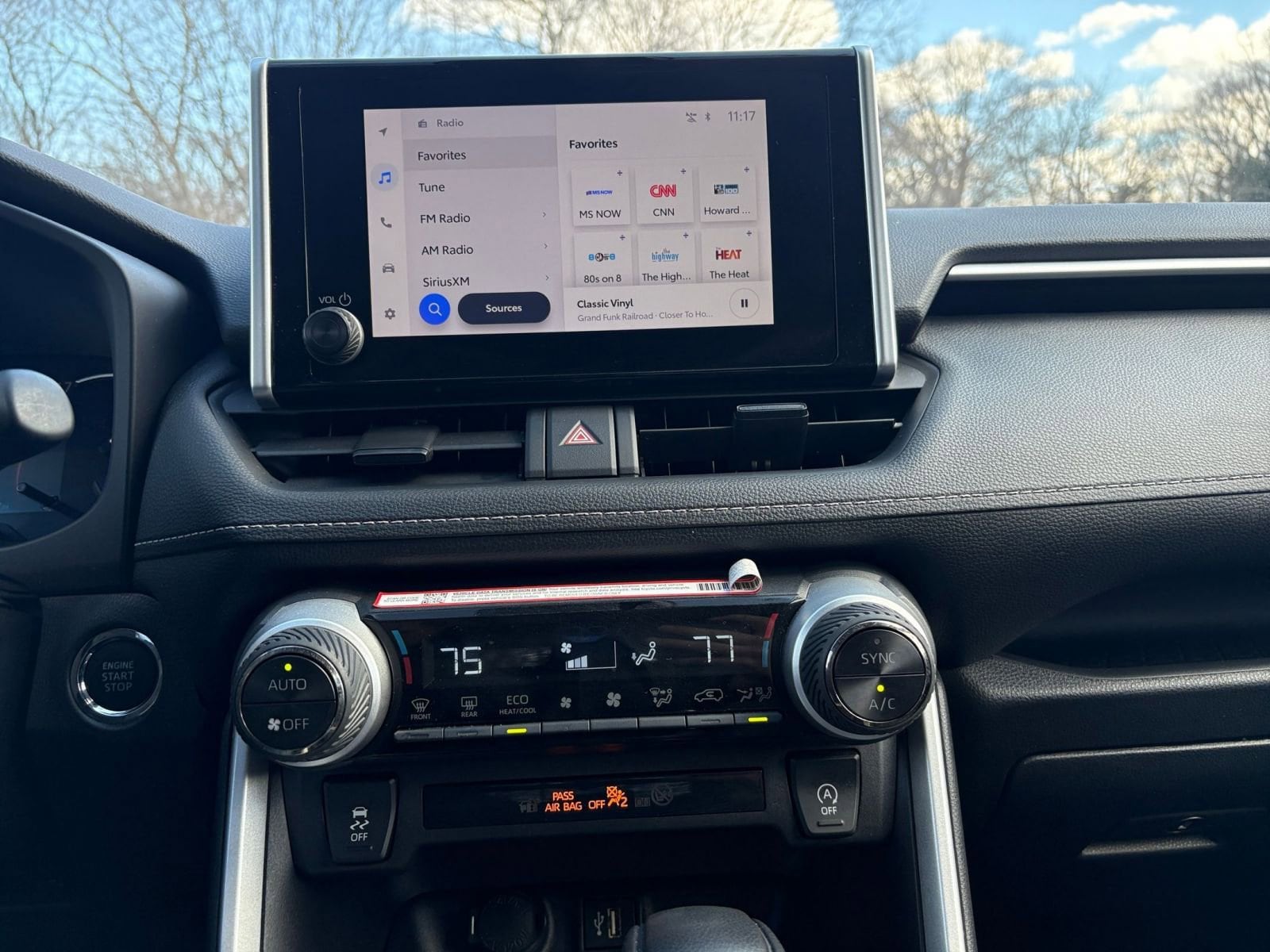 Thumbnail: 2025 Toyota RAV4 - 17