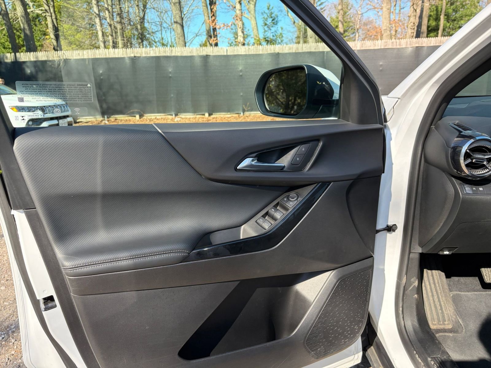 2025 Chevrolet Equinox LT - Photo 18