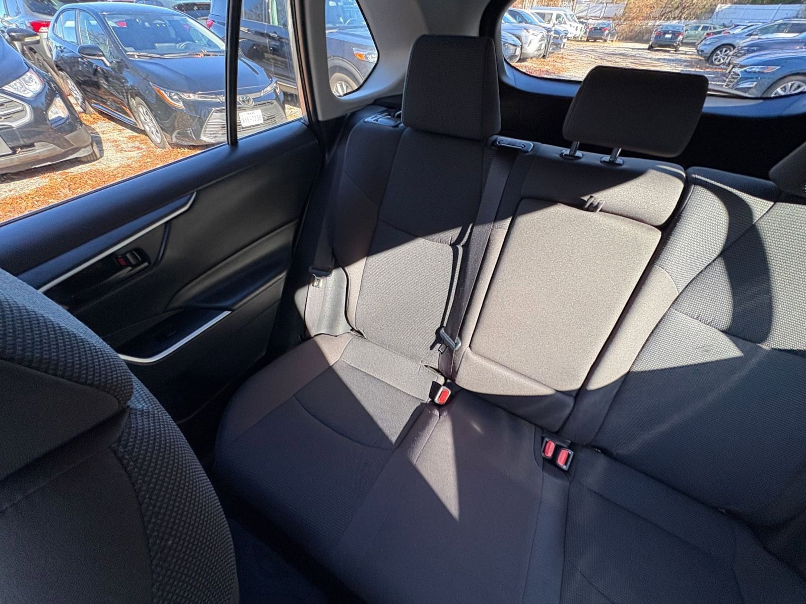 Thumbnail: 2025 Toyota RAV4 - 35