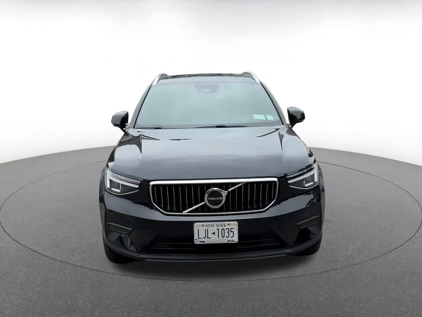 Thumbnail: 2024 Volvo XC40 - 5