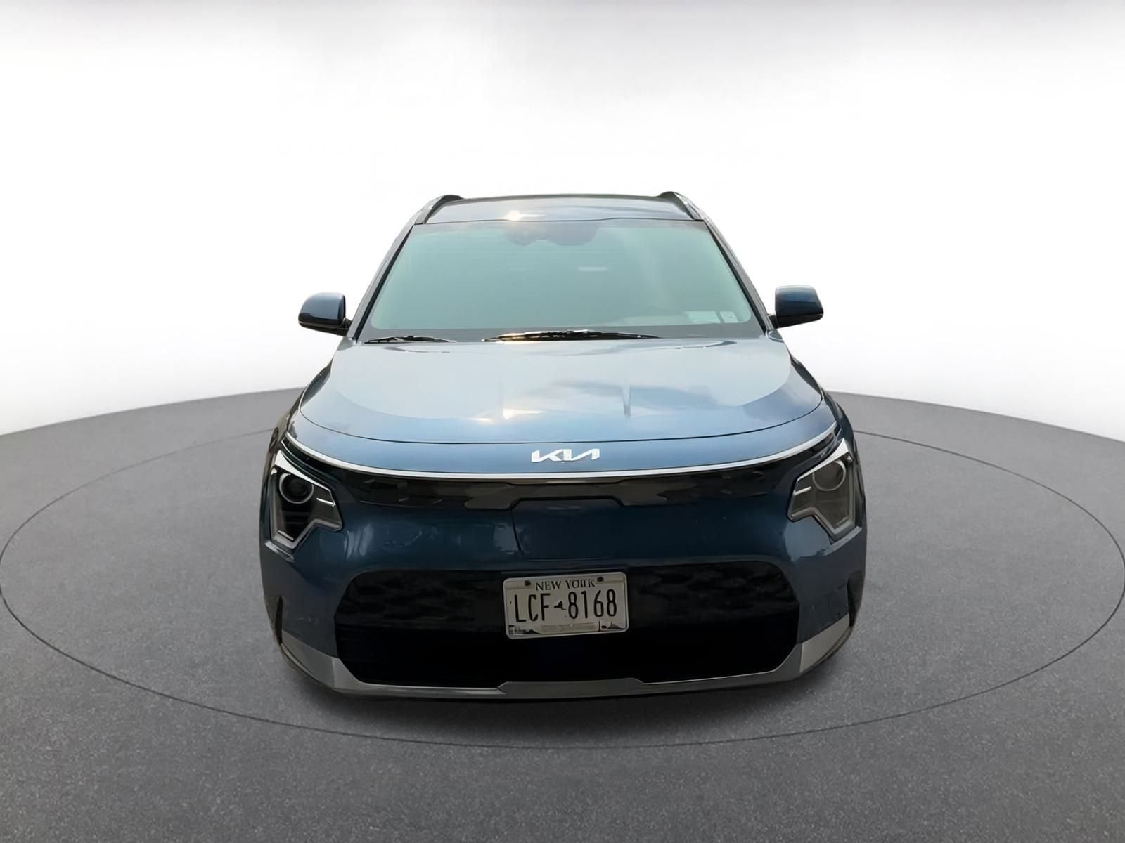 Thumbnail: 2023 Kia Niro - 5