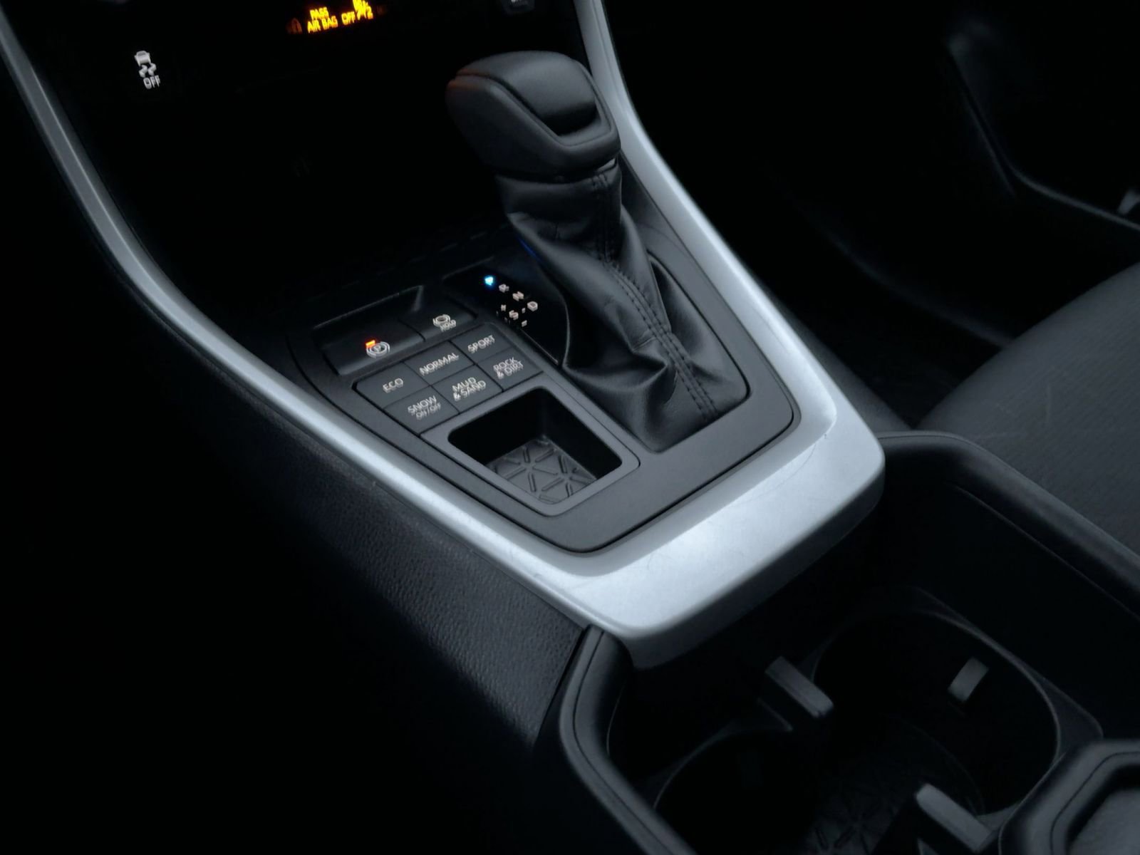 Thumbnail: 2025 Toyota RAV4 - 24