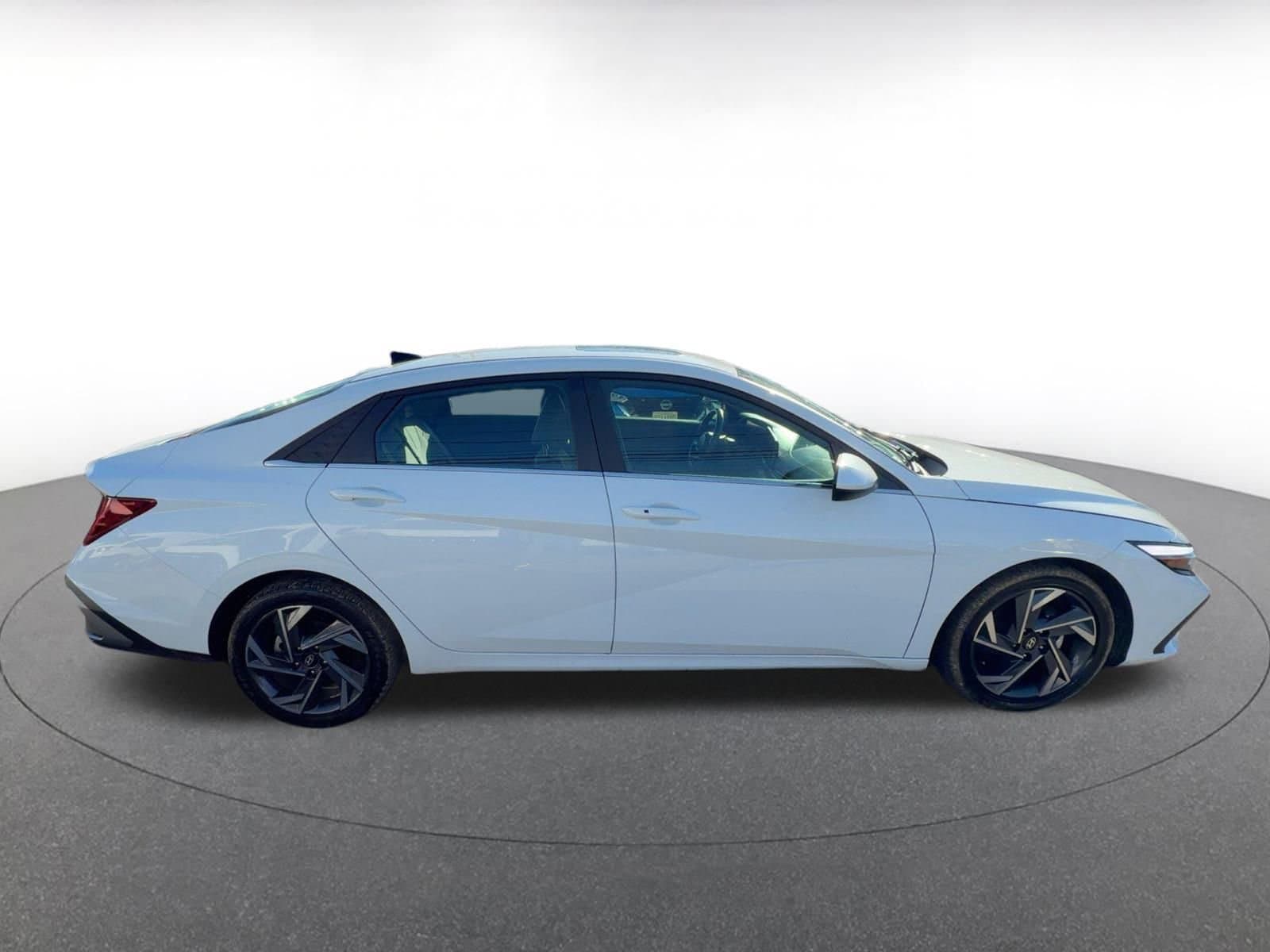 Thumbnail: 2025 Hyundai Elantra - 16