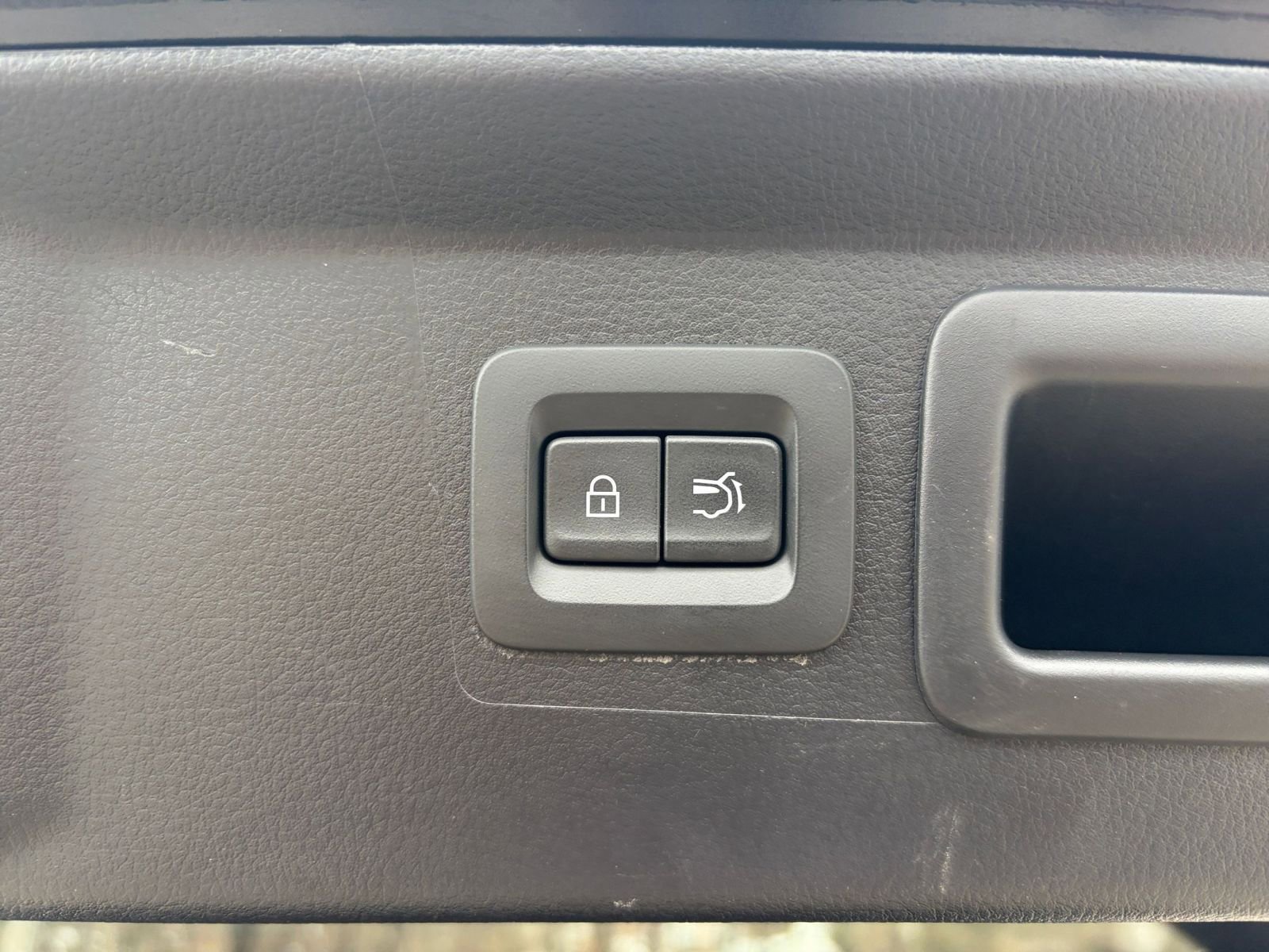 Thumbnail: 2025 Mazda CX-50 - 23