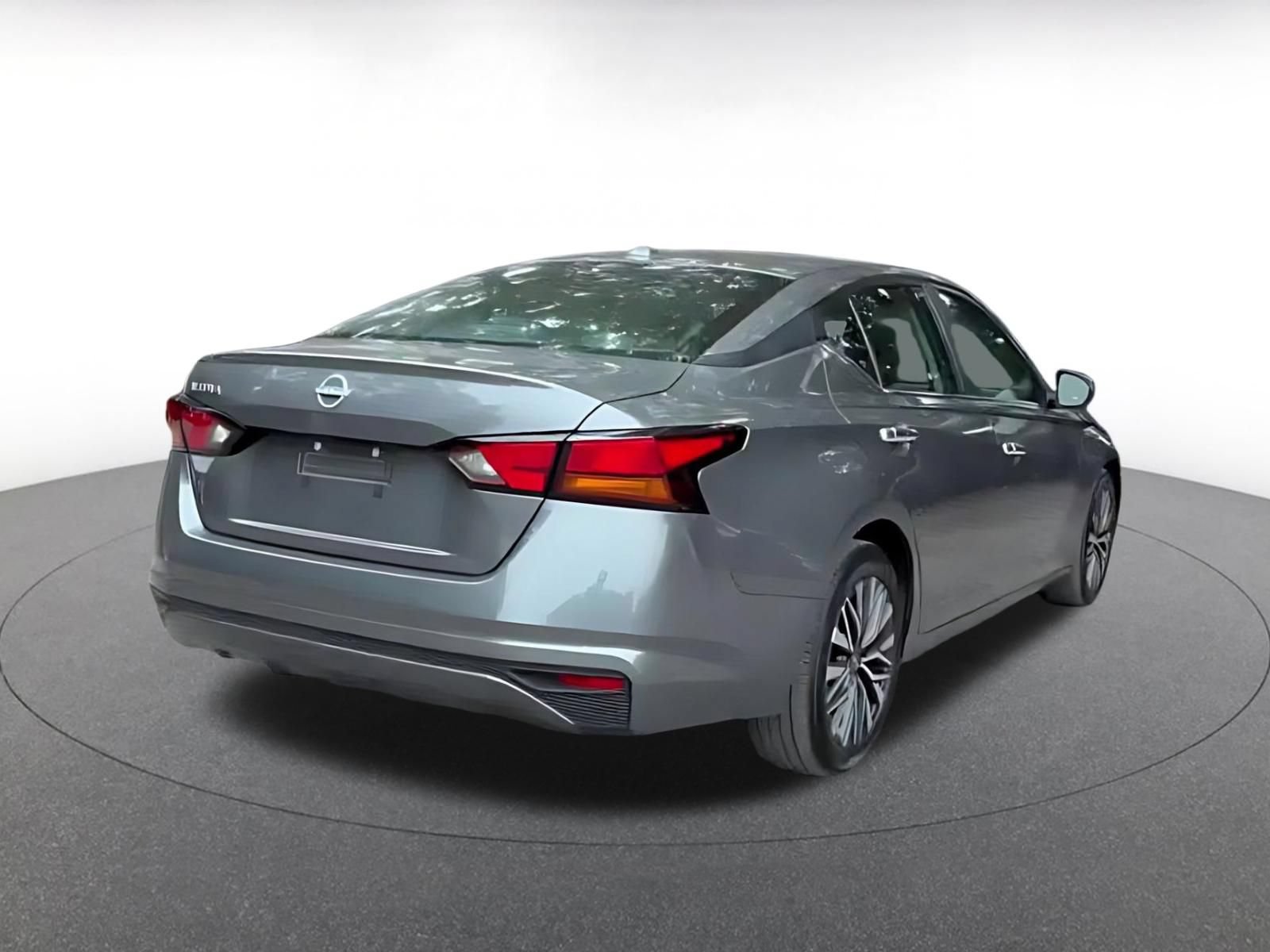 Thumbnail: 2025 Nissan Altima - 11