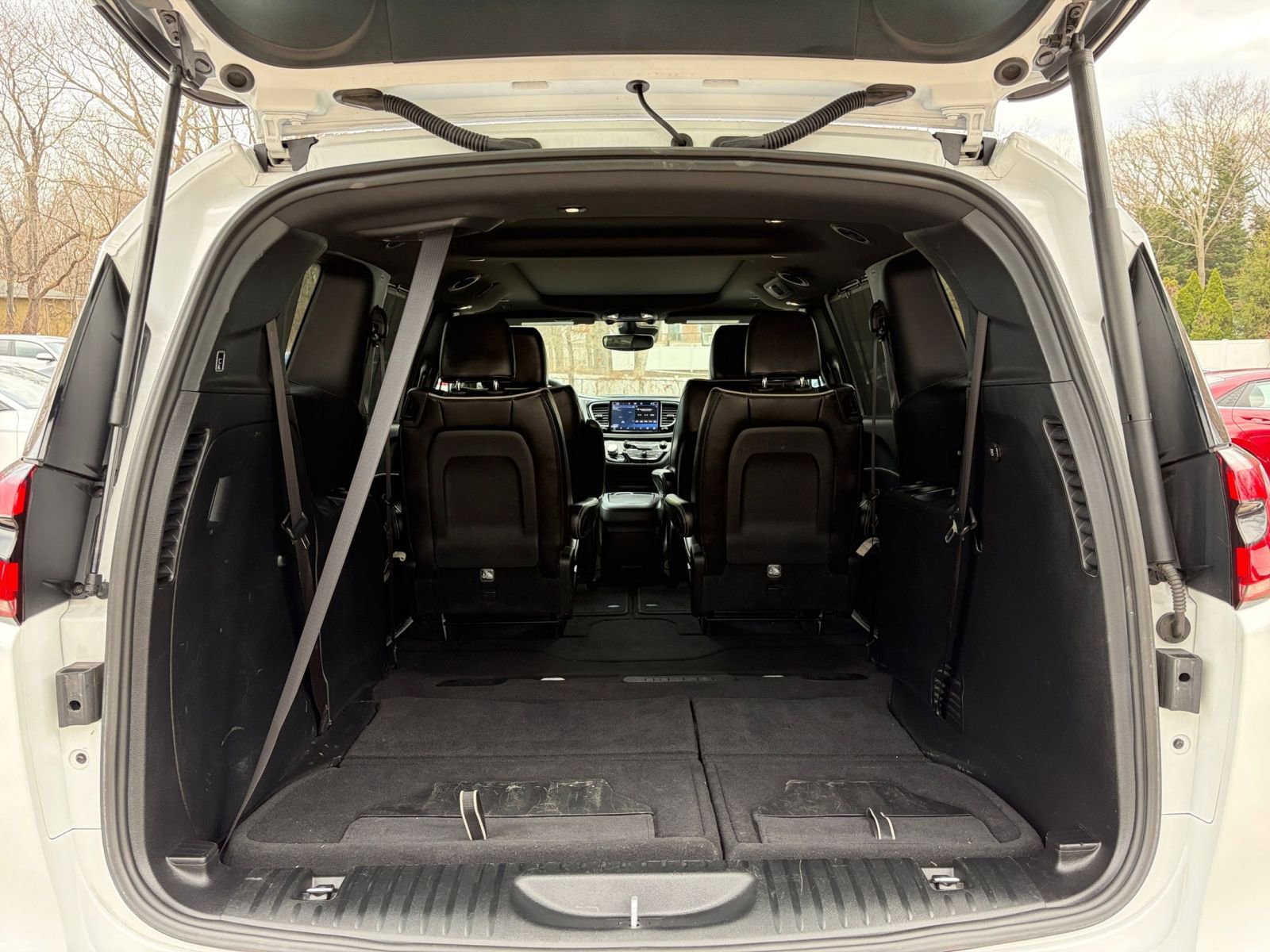 Thumbnail: 2025 Chrysler Pacifica - 35