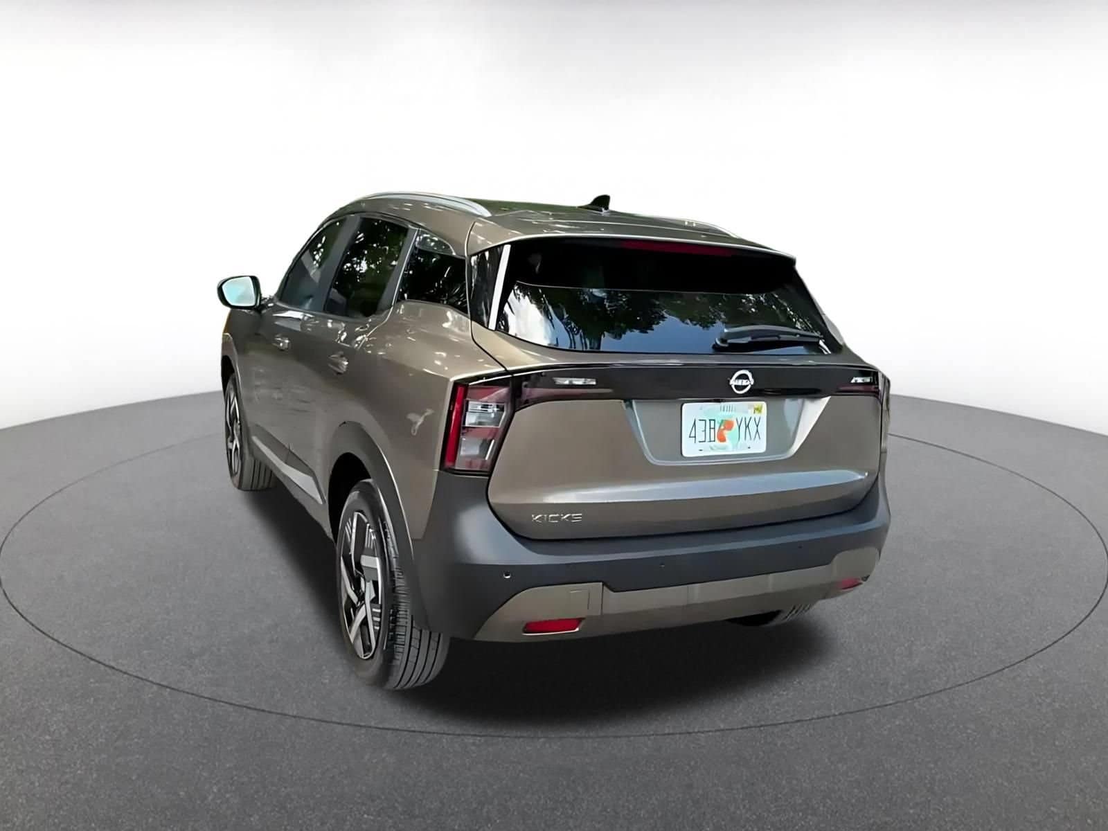 Thumbnail: 2026 Nissan Kicks - 10